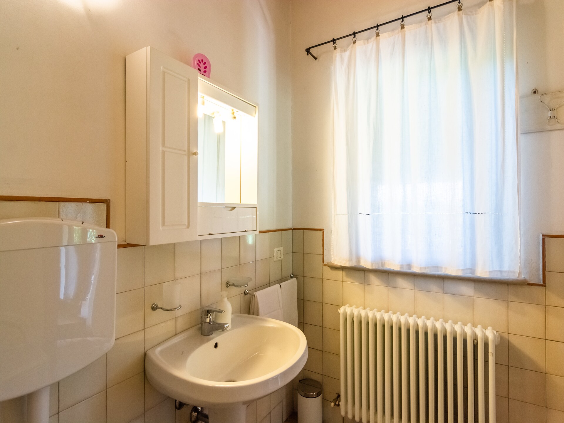 Romantisch vrijstaand huisje met zwembad en uitzicht bij Cagli - foto 23