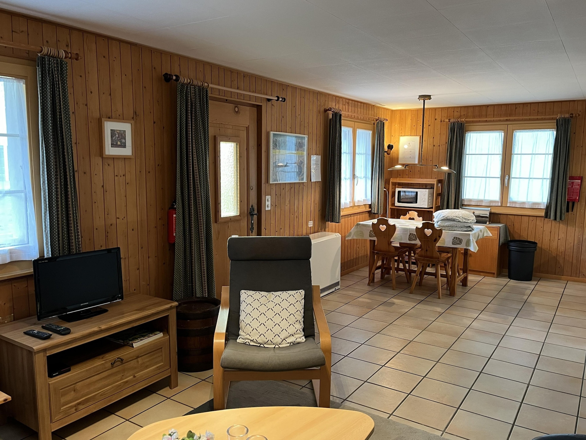 Knus appartement in Fieschertal met uitzicht op de Alpen en bos op 100m - foto 3