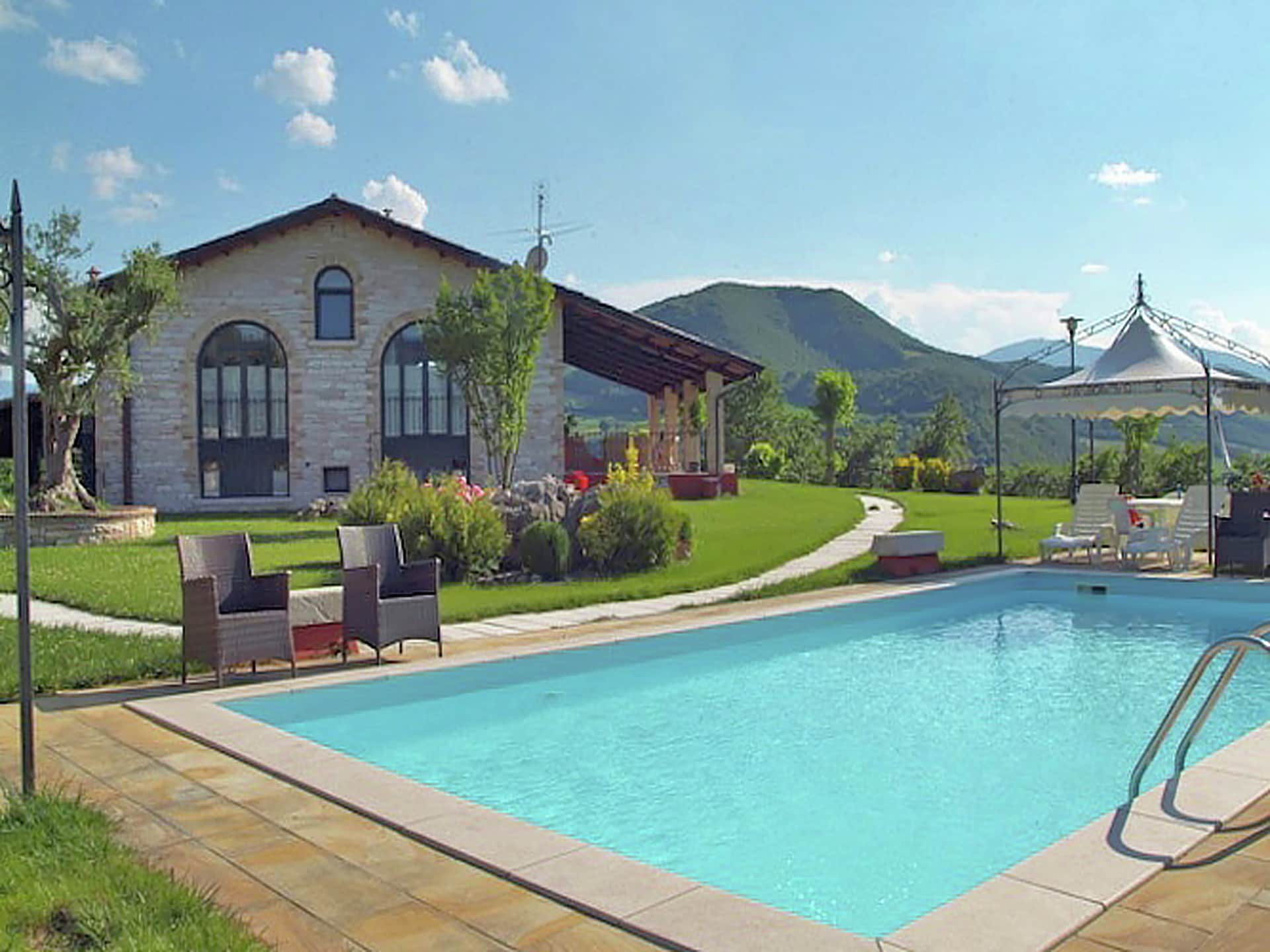 6-persoons vakantiehuis Belvedere in Cagli nabij het meer - foto 2