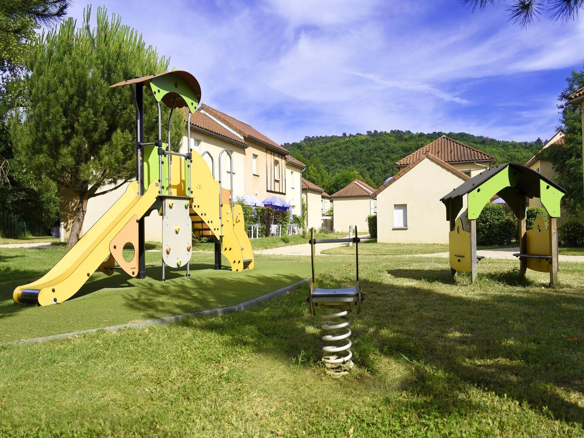Knus vakantiehuis voor 6 met zwembad, 2 km van Montignac - foto 4