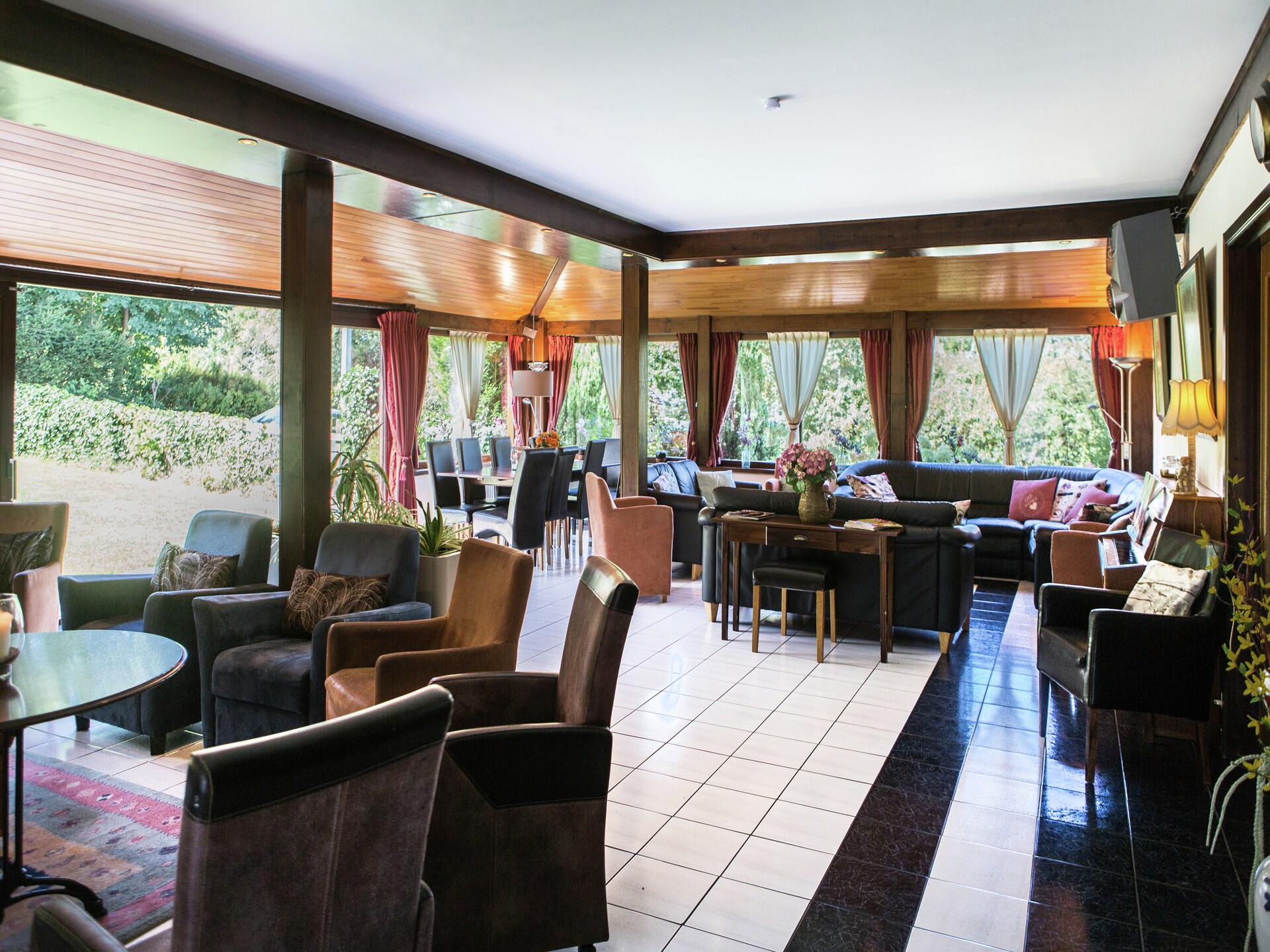 Villa Agni 25: Ruim vakantiehuis voor 25 personen in de bossen bij Barvaux - foto 3