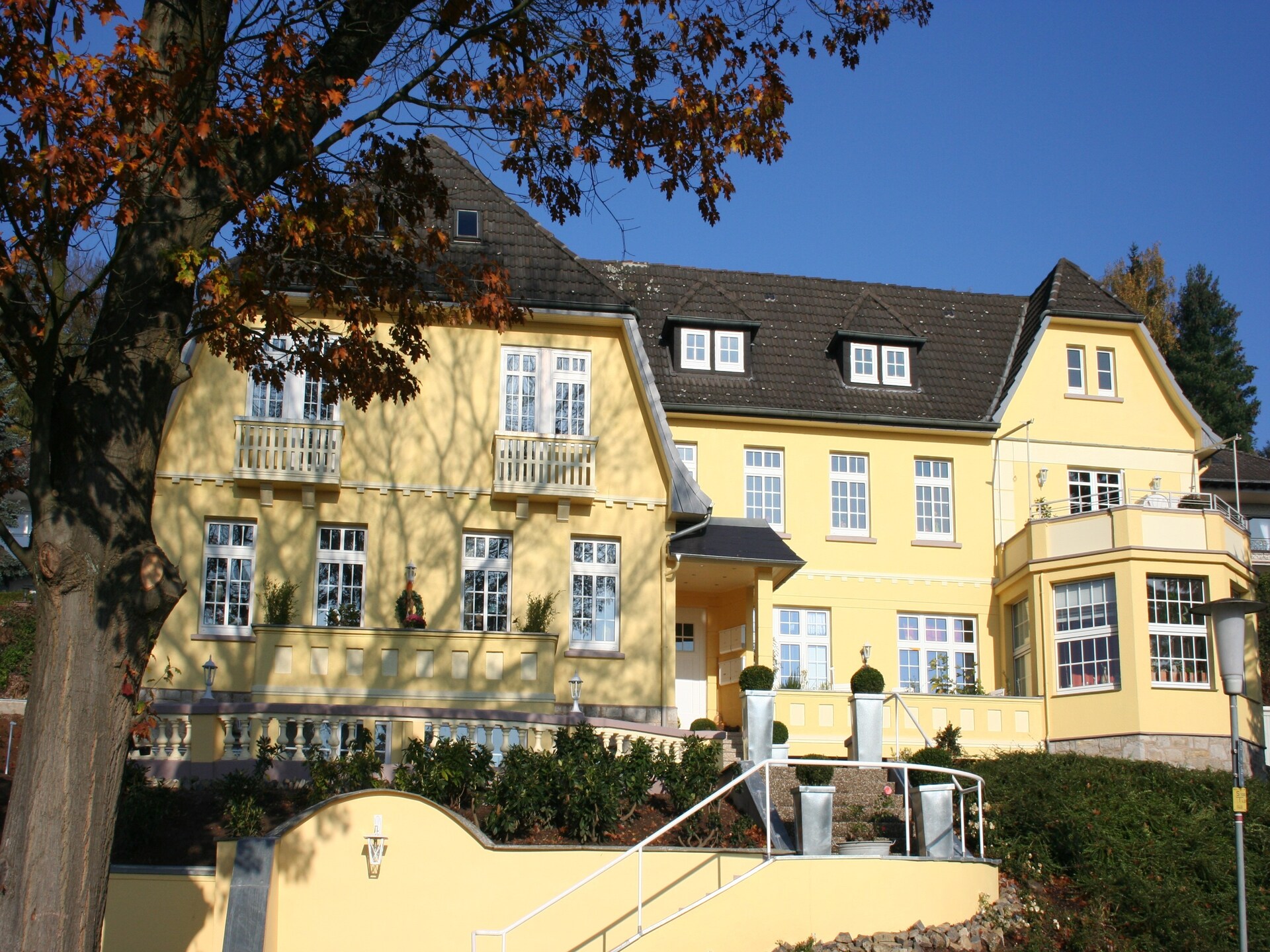 Op 1,0 km van het centrum: Ruim appartement in Bad Pyrmont-Löwensen - foto 1