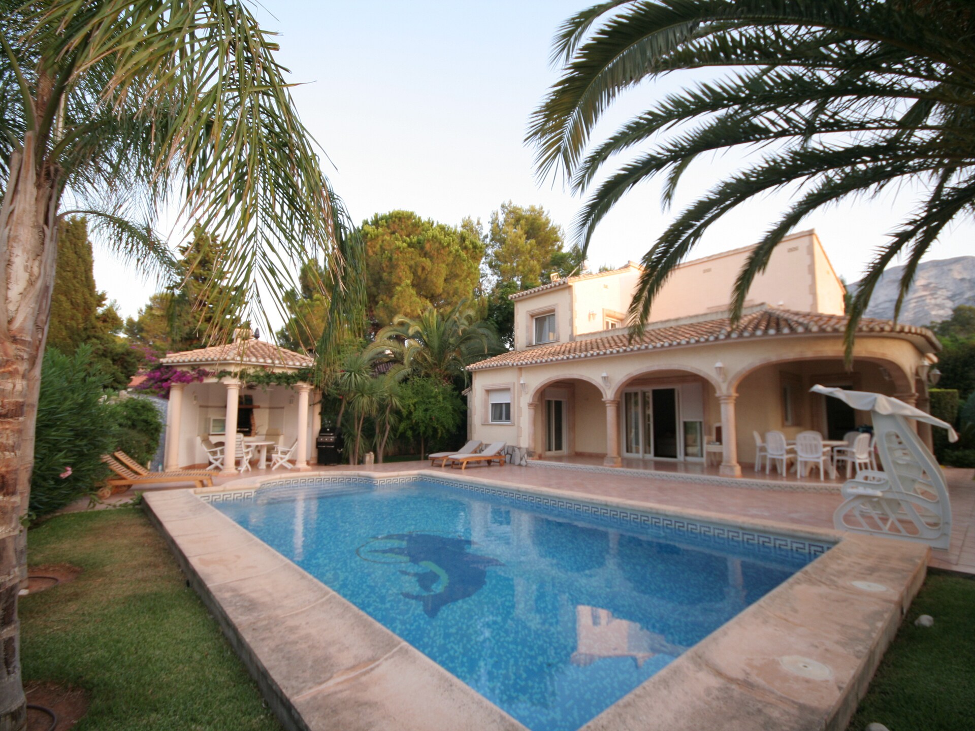 Villa Somontes: Vrijstaande oase met privézwembad op 200m van zee in Denia - foto 1