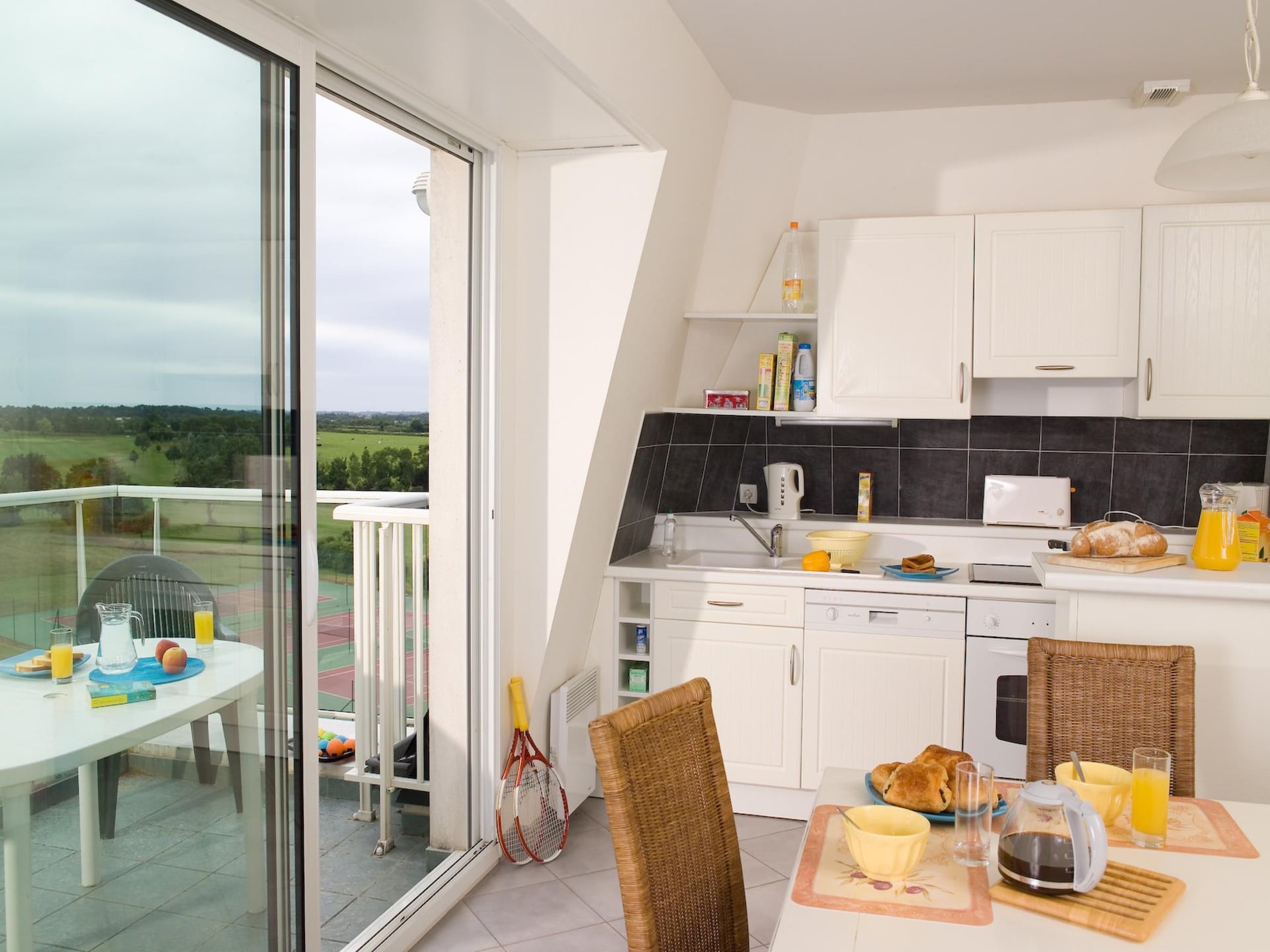 Licht appartement voor 6 aan de Vendéekust met zwembad en tuin - foto 13