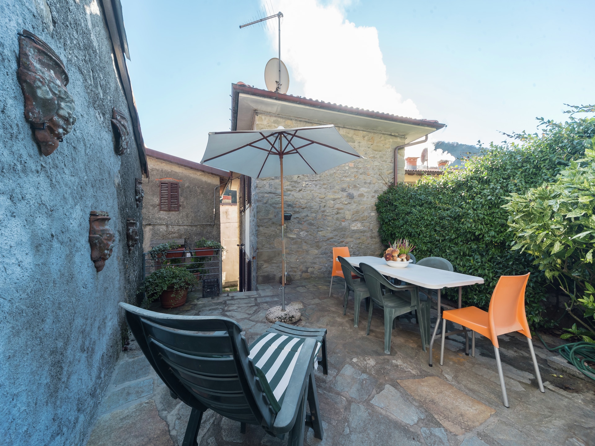 Vrijstaand Toscaans vakantiehuis aan de bosrand bij een meer - foto 31