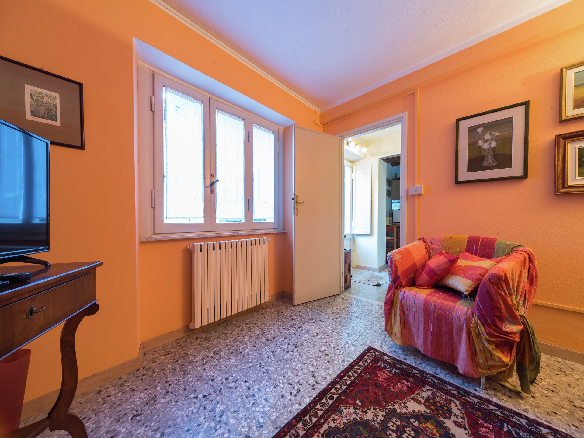 Vrijstaand Toscaans vakantiehuis aan de bosrand bij een meer - foto 16