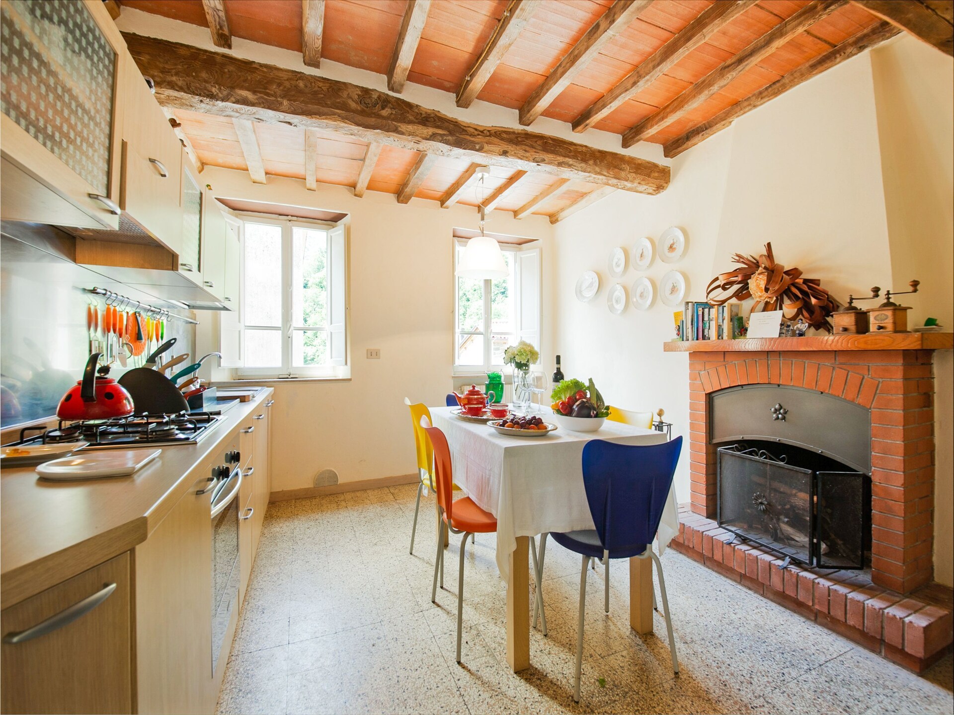 Vrijstaand Toscaans vakantiehuis aan de bosrand bij een meer - foto 20