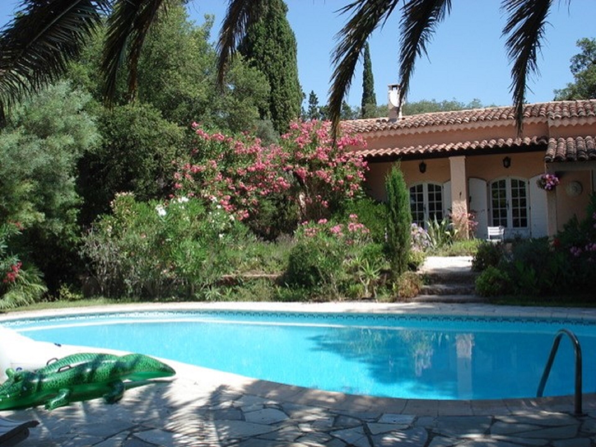 Villa Les Lézards: Ruim familieparadijs met zwembad nabij strand Fréjus - foto 6