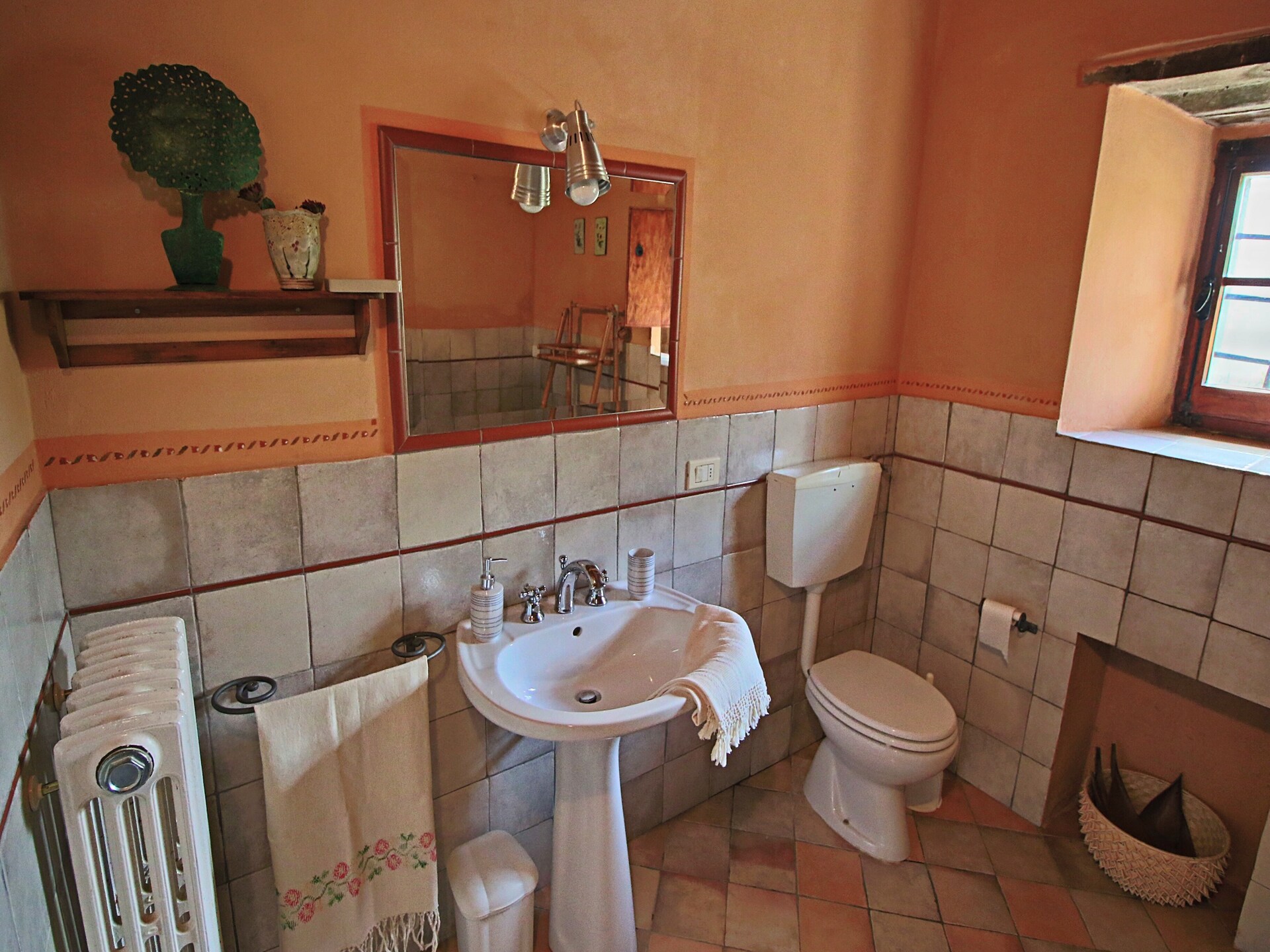Heuveltopvakantiehuis met zwembad en panoramisch uitzicht in Apecchio - foto 25