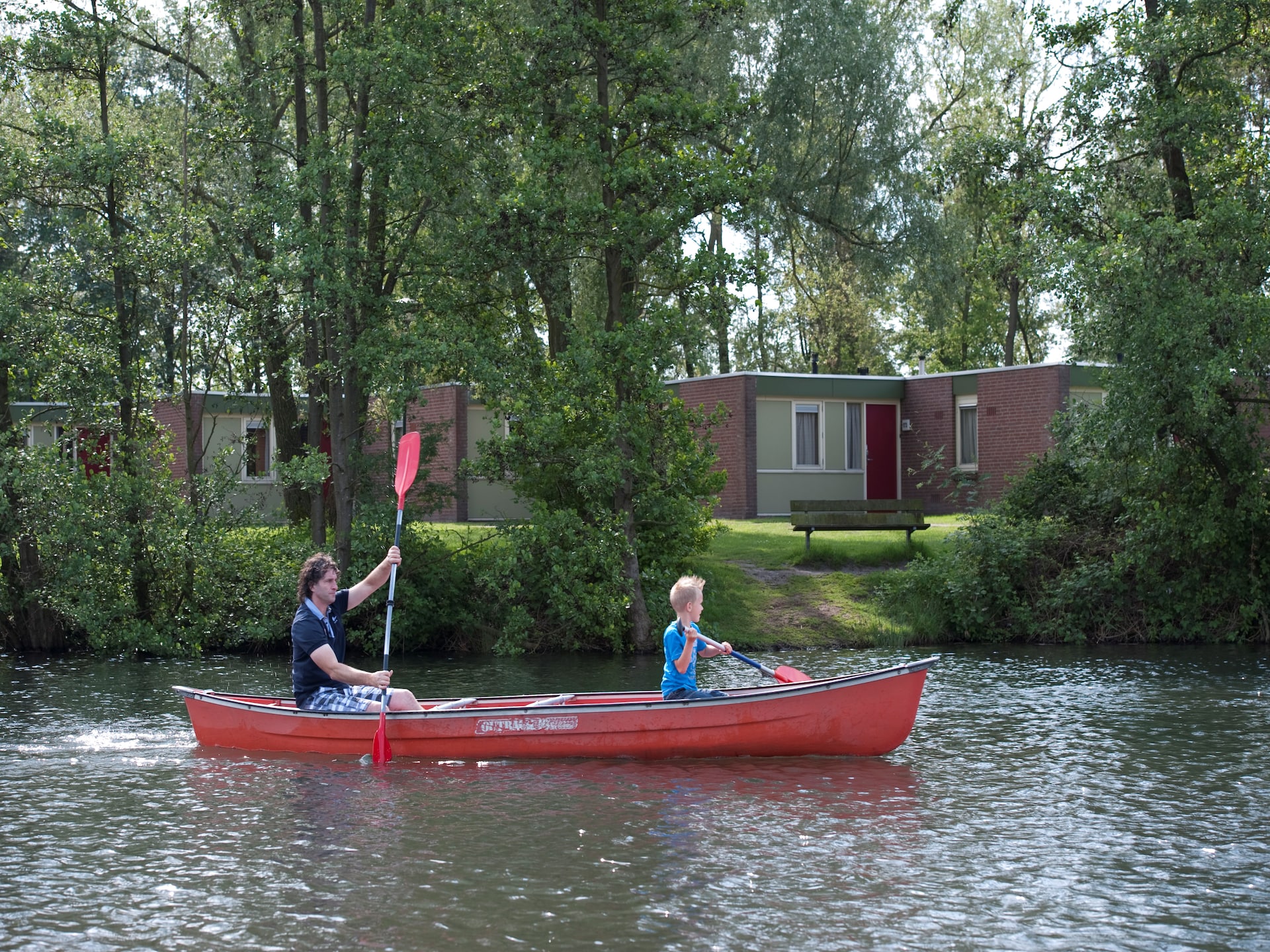 Luxe 6-persoons bungalow in groen park bij Thermen van Arcen - foto 5