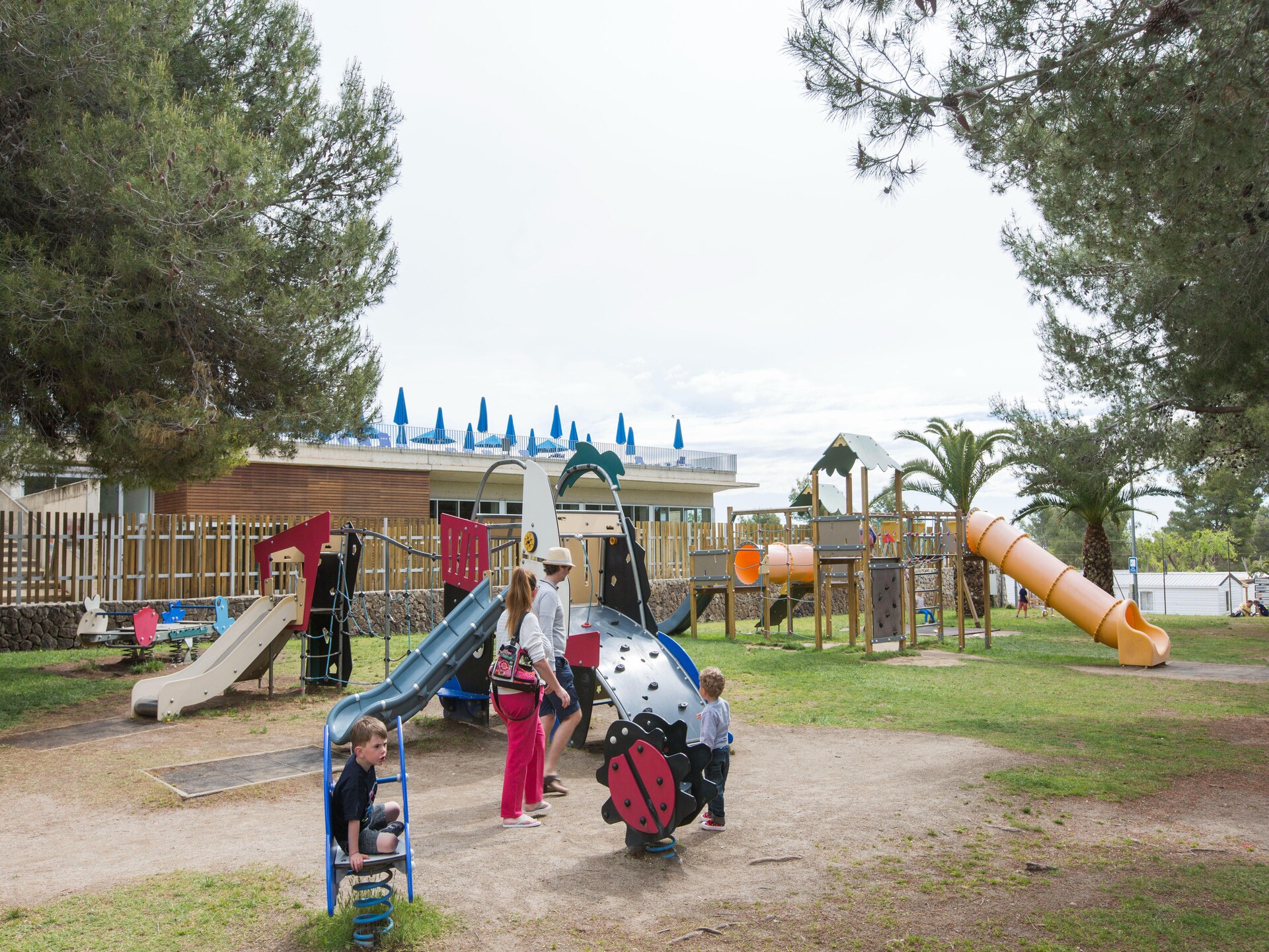 Vrijstaande chalet voor 4 op camping Vilanova Park, 5 km van zee - foto 37