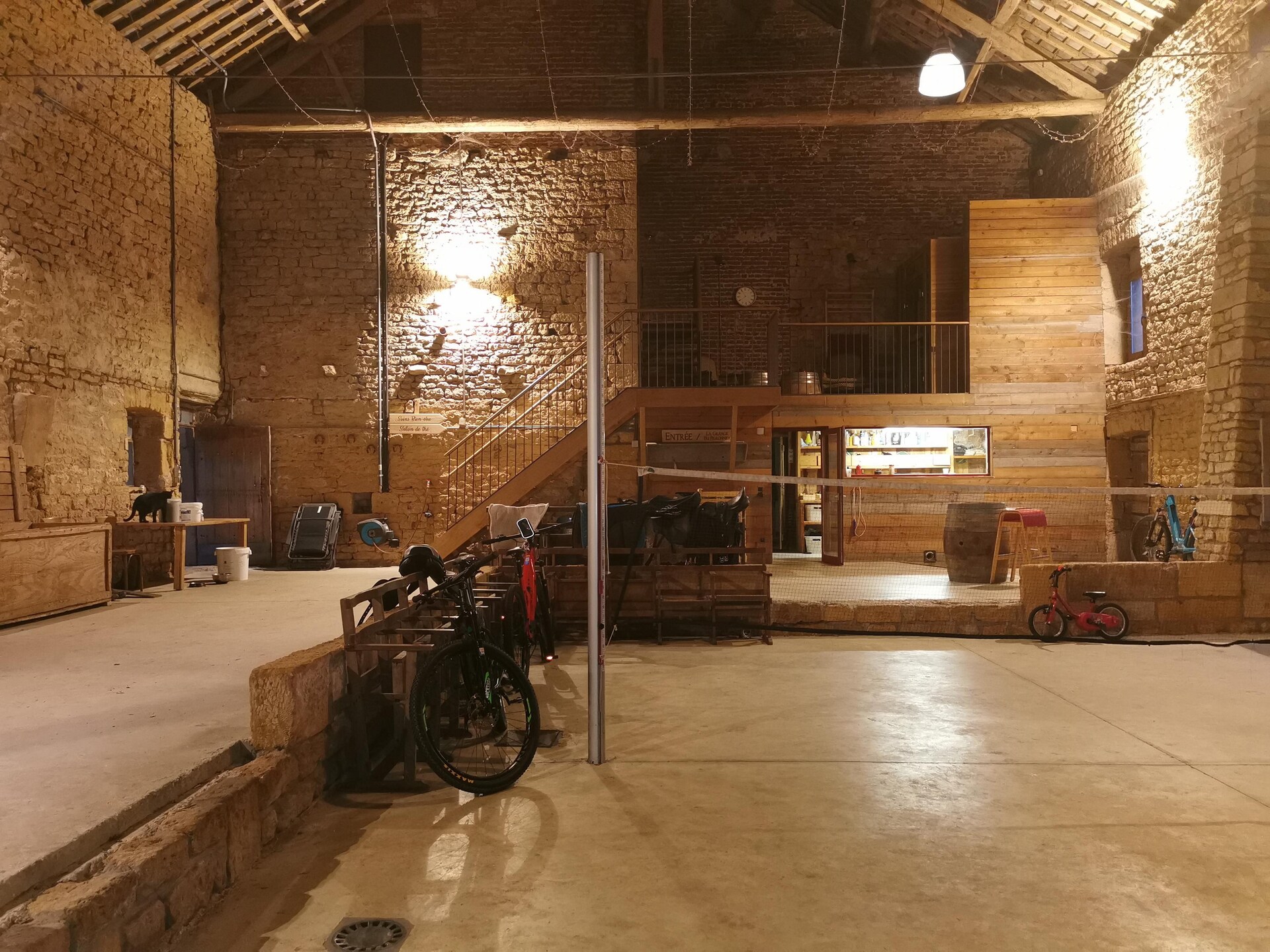 Sprookjesachtig landhuis met sauna in de bossen bij Lamorteau - foto 22