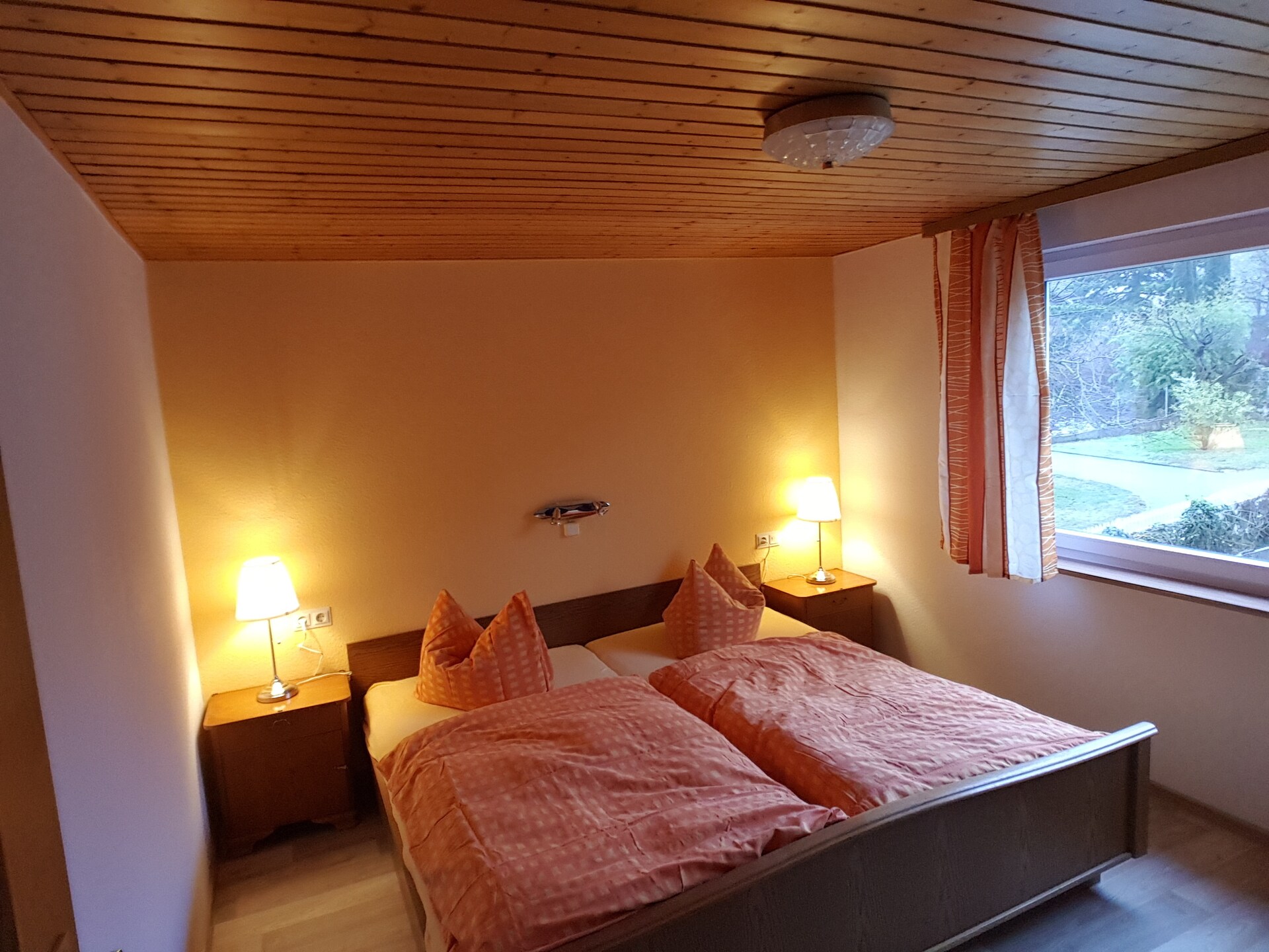Zonnig appartement aan de rand van Bischoffingen met balkon en tuin - foto 3