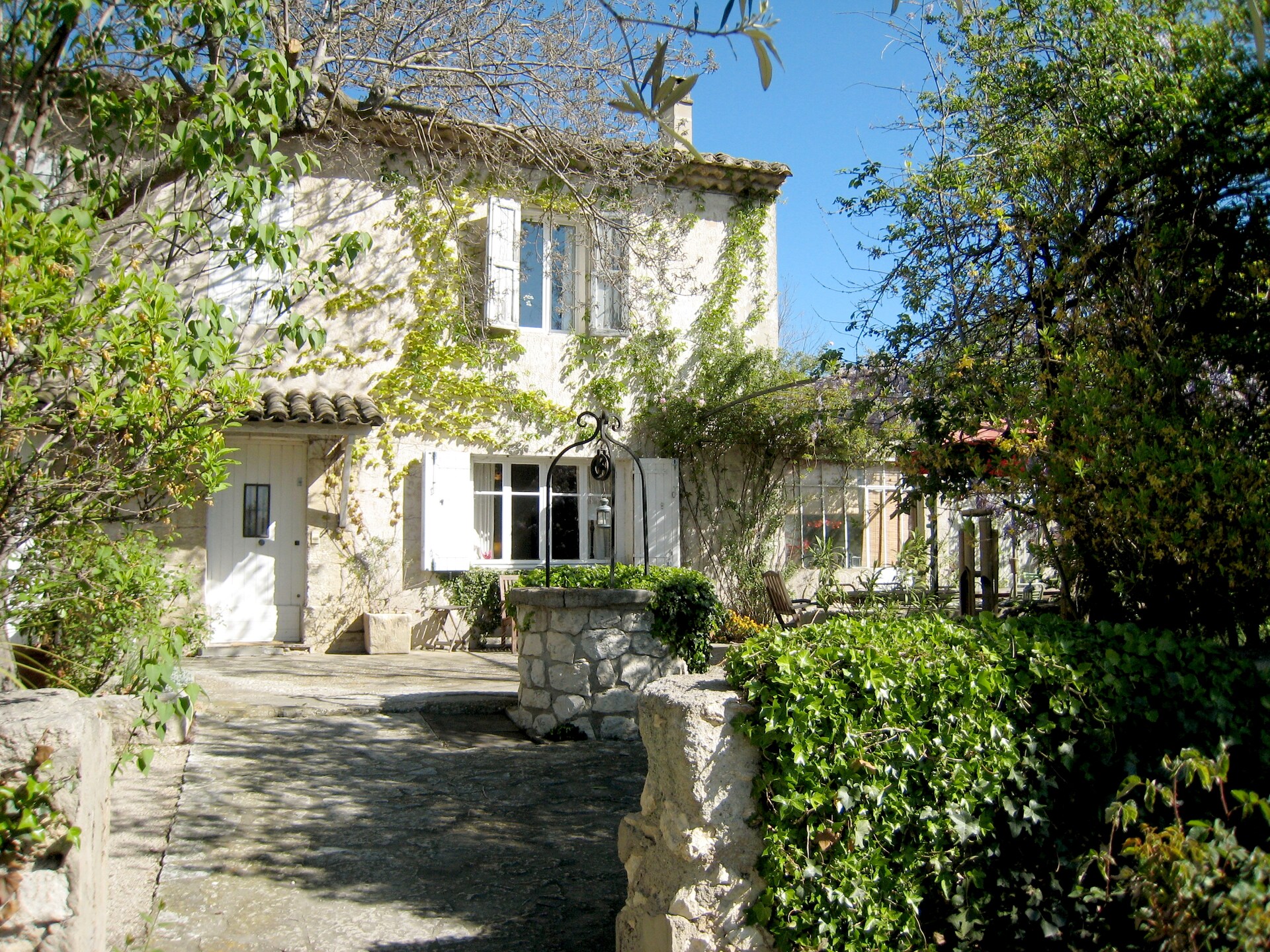 Ruim vakantiehuis met privézwembad in de Provence voor 10 personen - foto 1
