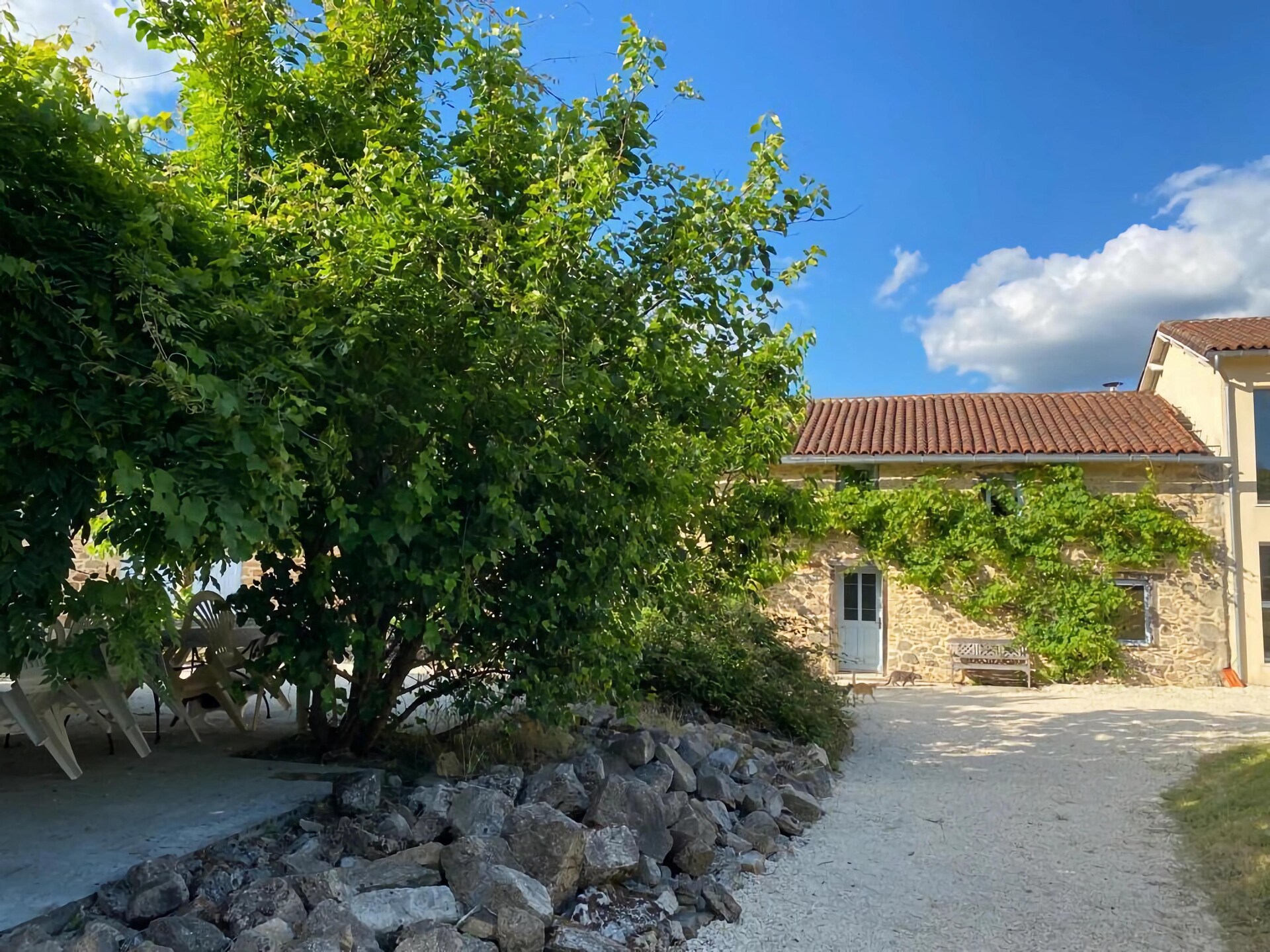 La Rose: Sfeervol landhuis aan de golfbaan met zwembad in Saint Léonard de Noblat - foto 10