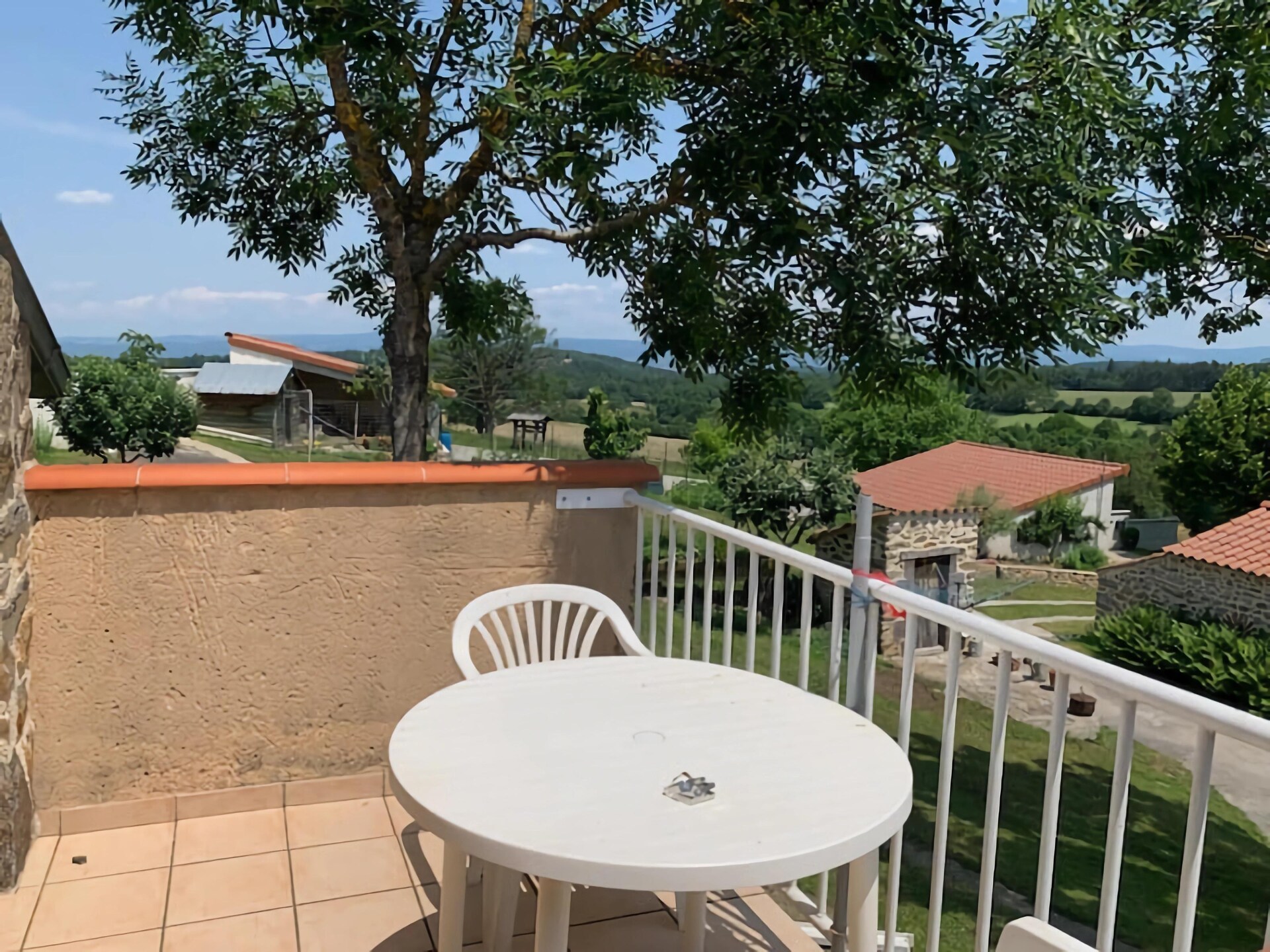 Romantisch vakantiehuis voor 3 in de bossen van Saint-Beauzire - foto 4