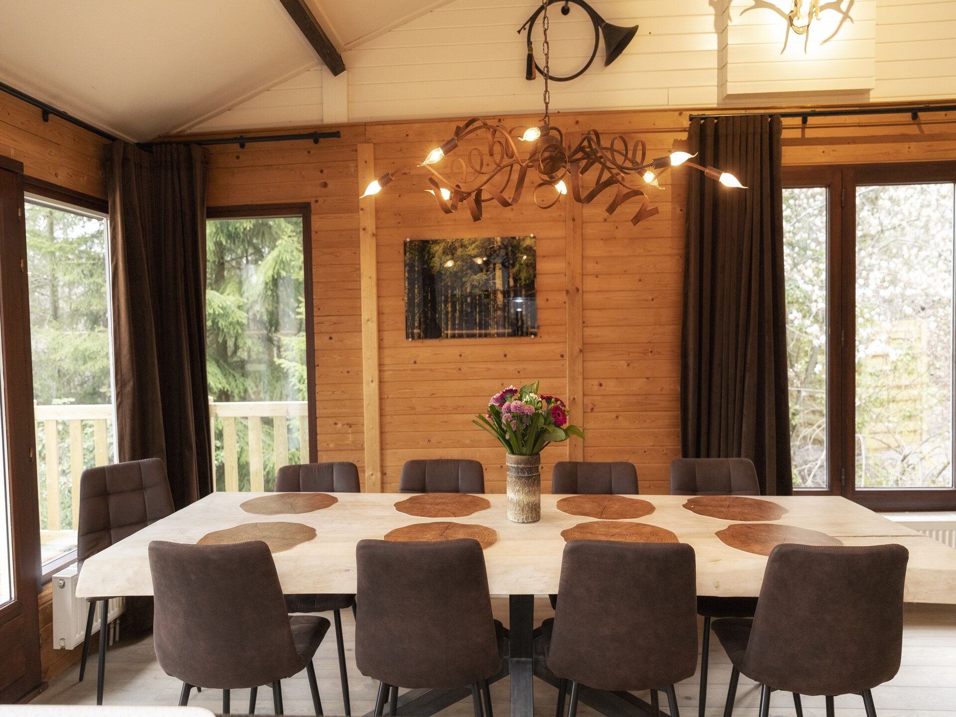 Ruim chalet in Manhay voor 9 personen met sauna en bubbelbad - foto 3
