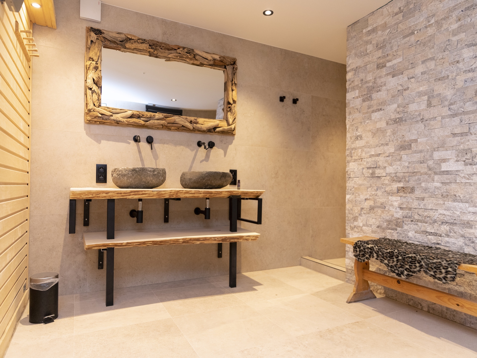 Ruim chalet in Manhay voor 9 personen met sauna en bubbelbad - foto 26