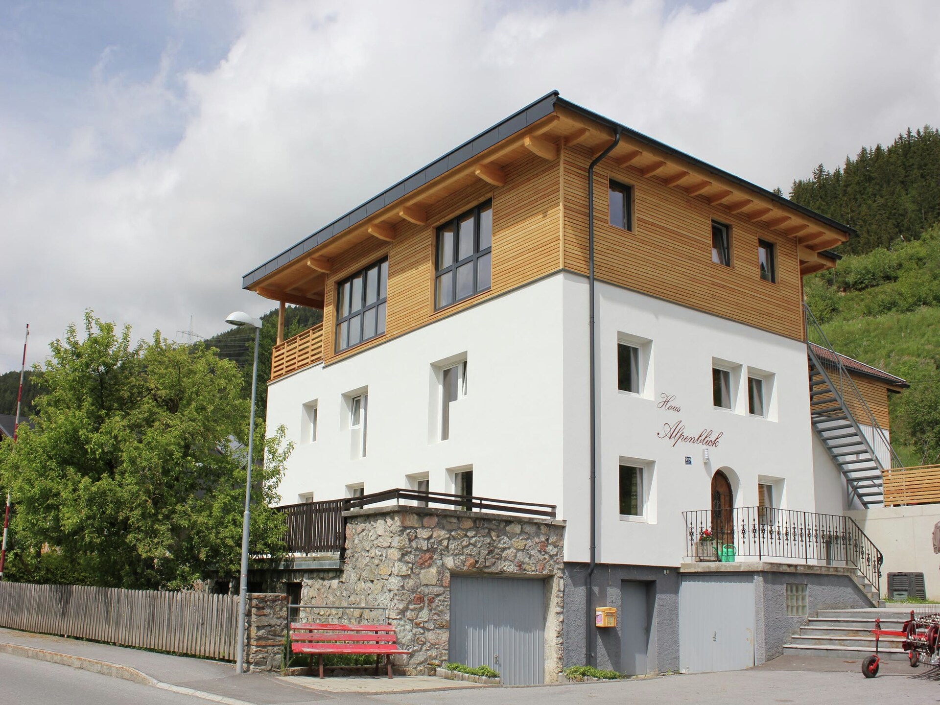 Aan de piste: Ruim vakantiehuis Haus Alpenblick in Wenns voor 14 personen - foto 1