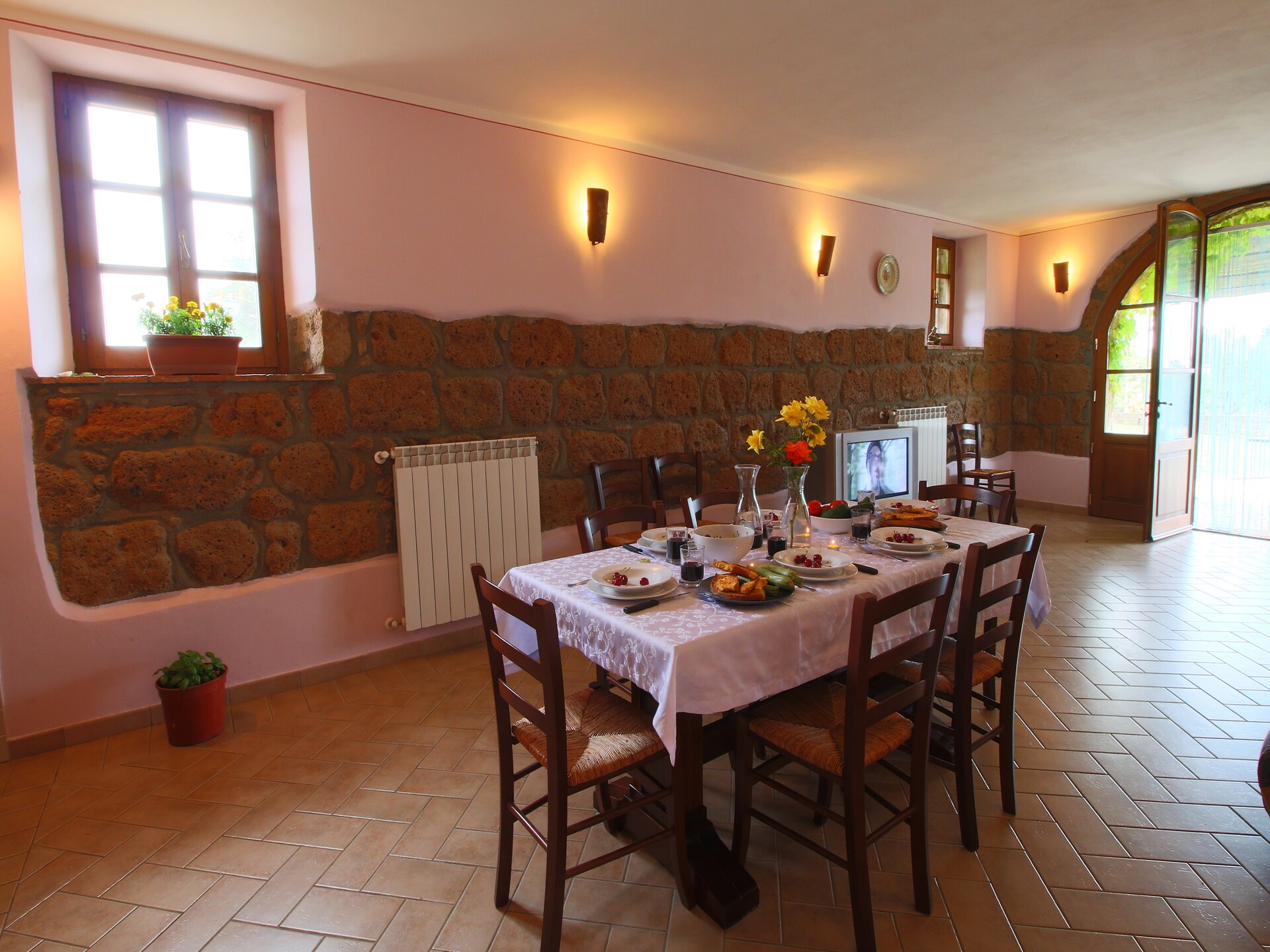 Sfeervolle boerderij in Sorano met zwembad en terras - foto 12