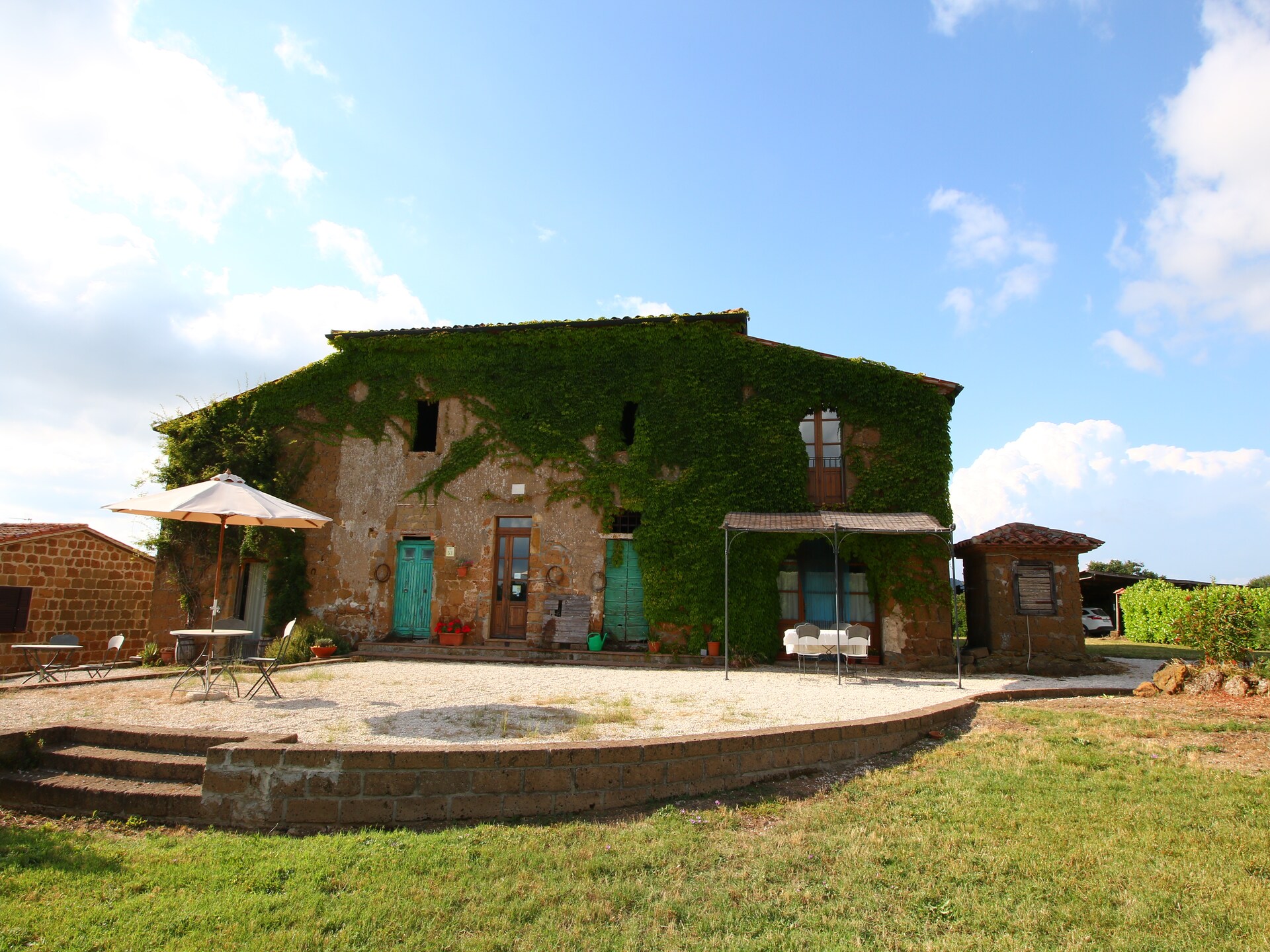 Sfeervolle boerderij in Sorano met zwembad en terras - foto 9