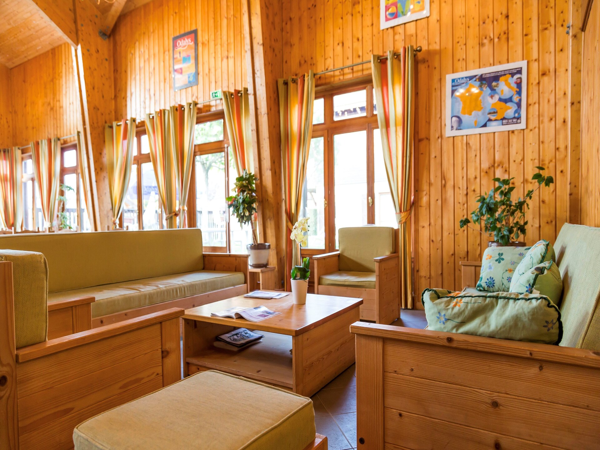 Knus appartement voor 5 bij Évian-les-Bains met zwembad en uitzicht op de Alpen - foto 12