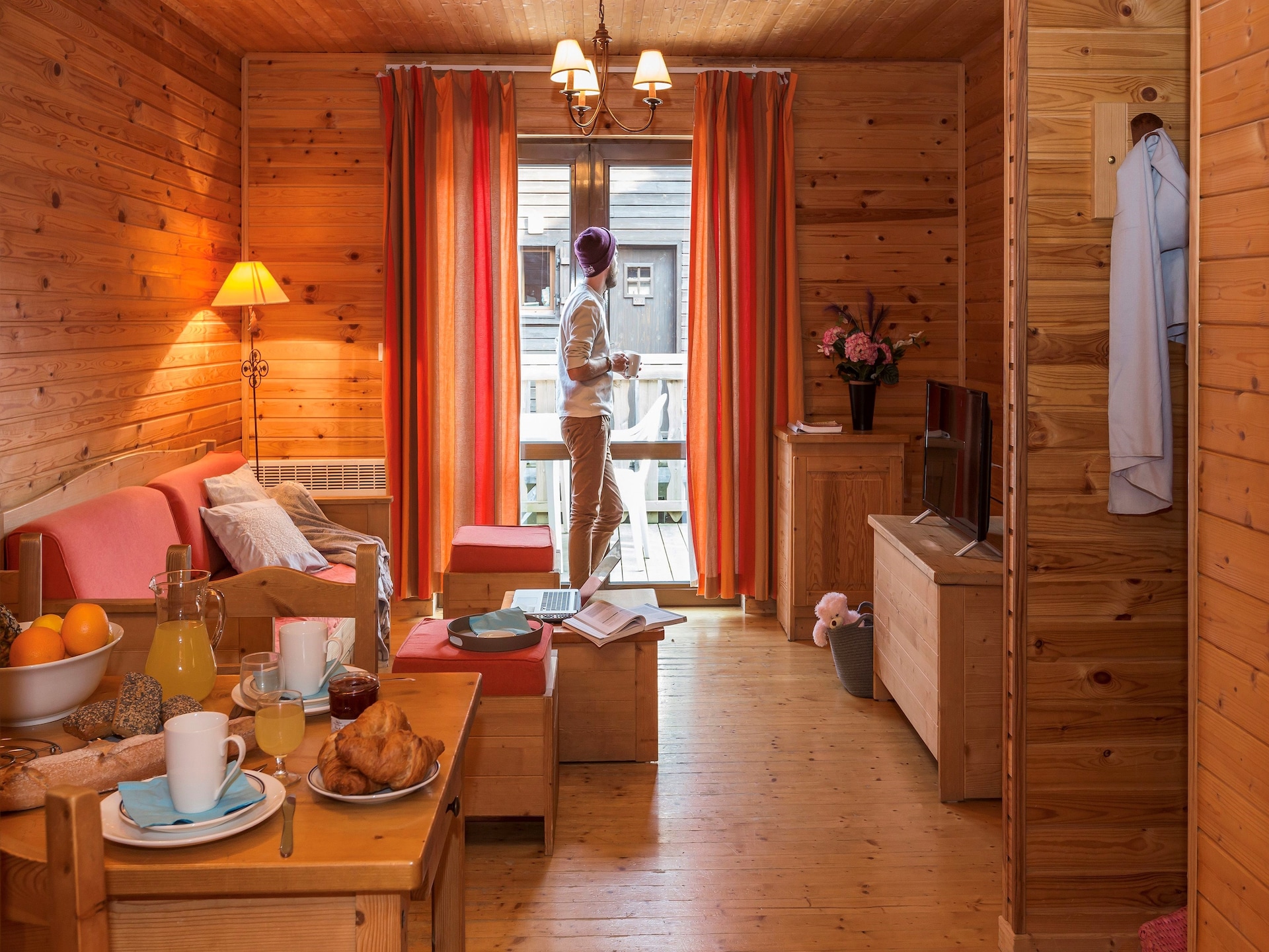 Knus appartement voor 5 bij Évian-les-Bains met zwembad en uitzicht op de Alpen - foto 5