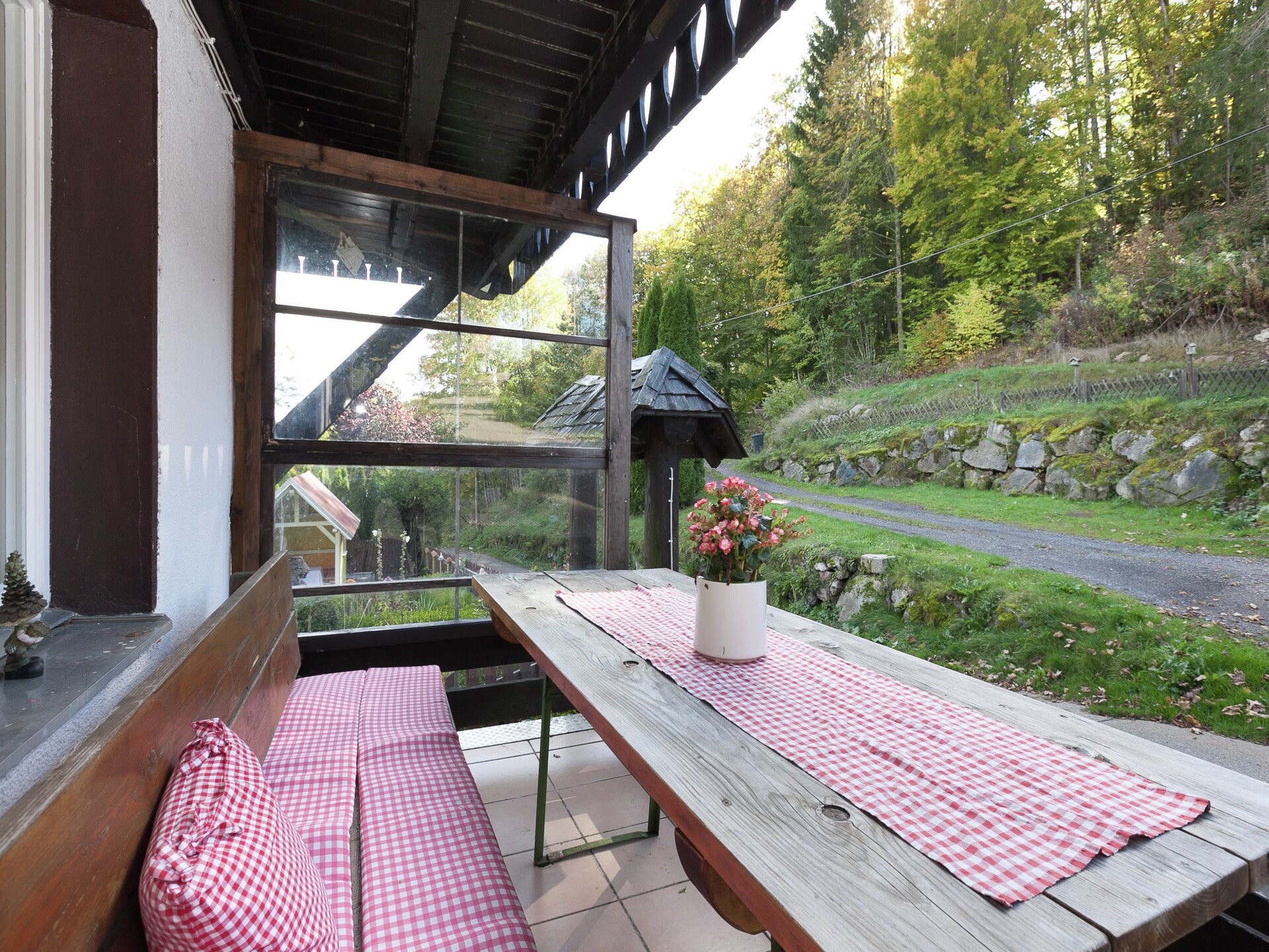 Licht appartement in voormalig boswachtershuis op 900m hoogte in Dachsberg - foto 4