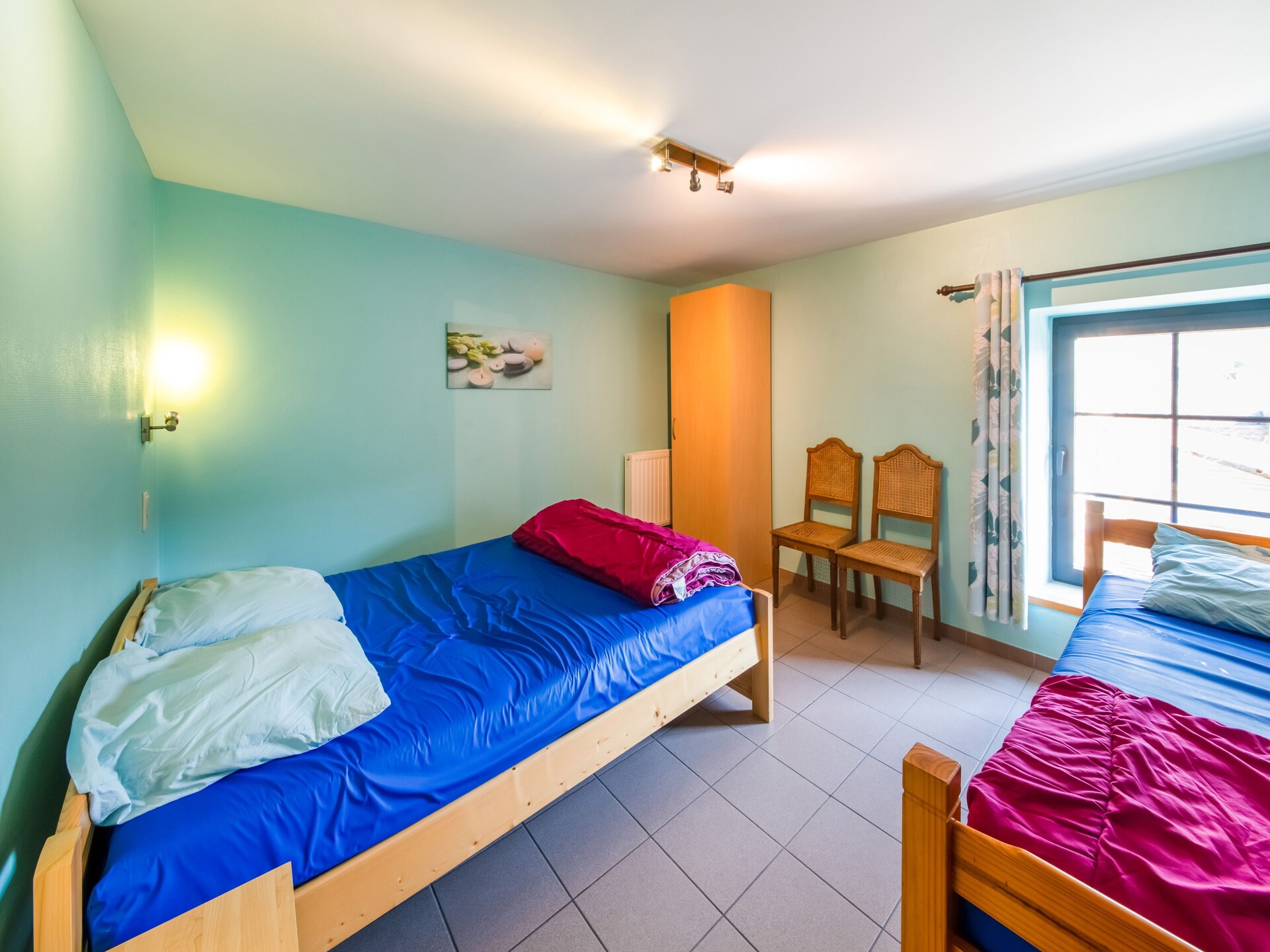 Ruim landhuis voor 15 personen aan de bosrand in Han-sur-Lesse, 100m van centrum - foto 23