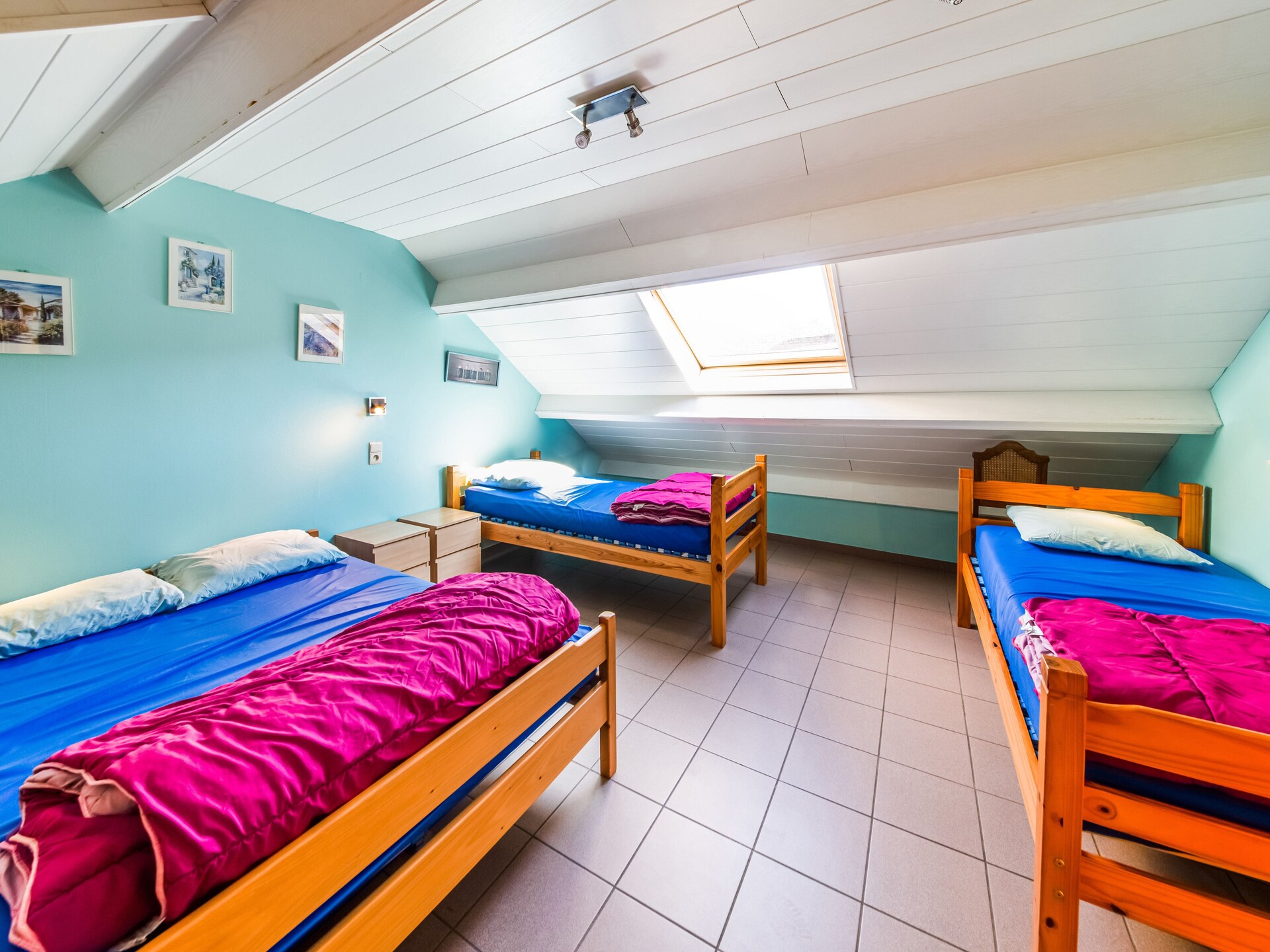 Ruim landhuis voor 15 personen aan de bosrand in Han-sur-Lesse, 100m van centrum - foto 35