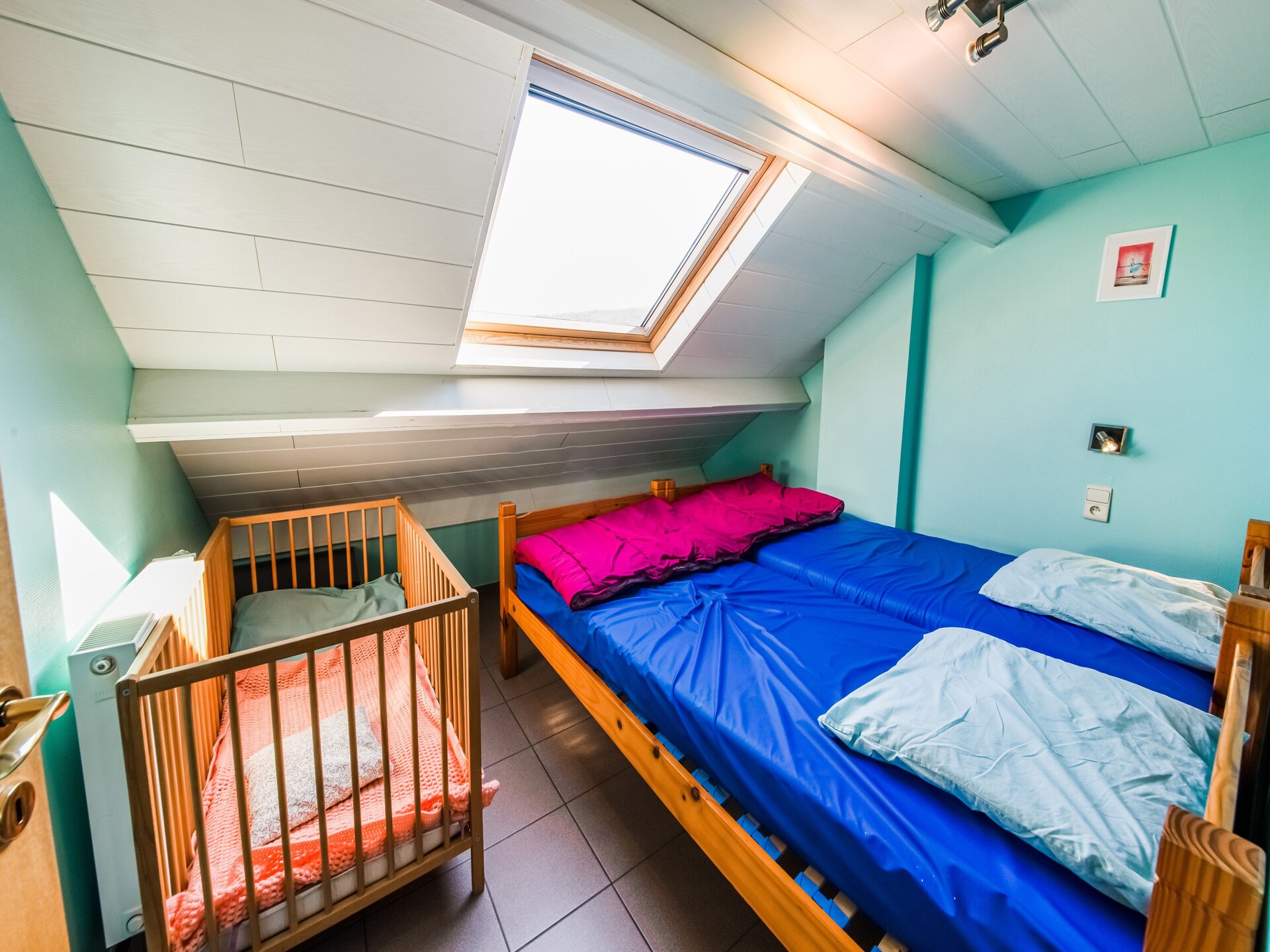 Ruim landhuis voor 15 personen aan de bosrand in Han-sur-Lesse, 100m van centrum - foto 4