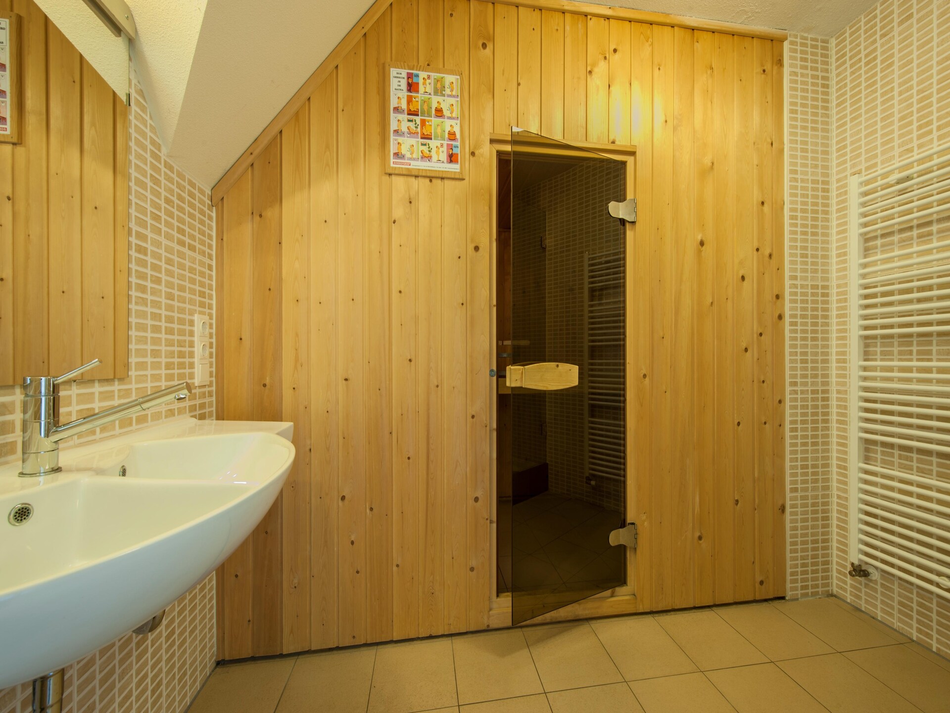 Ruime 12-persoons villa met tuin en sauna in Ferienresort Bad Bentheim - foto 37