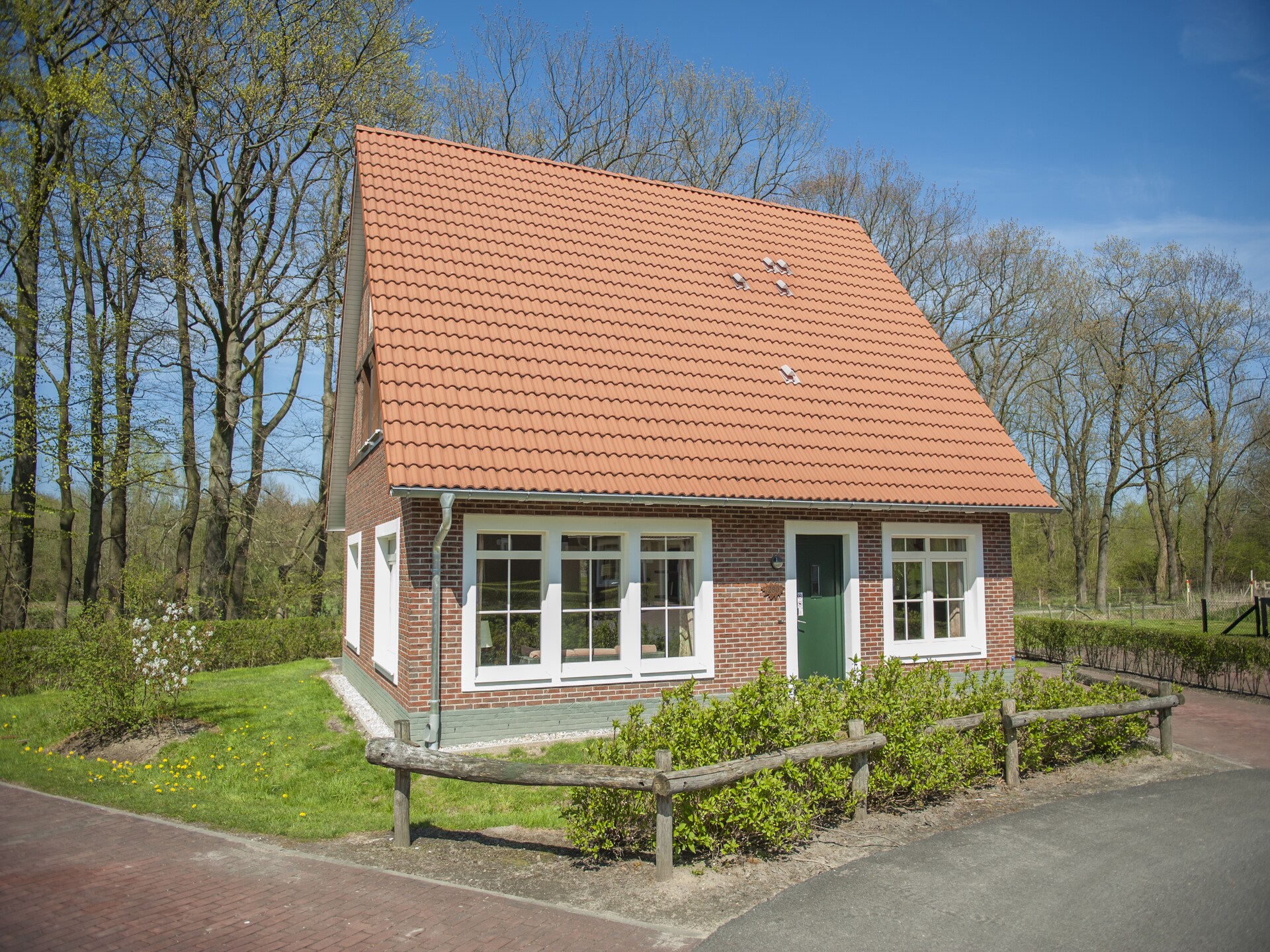 Ruime villa voor 9 personen in Bad Bentheim met sauna en tuin - foto 1
