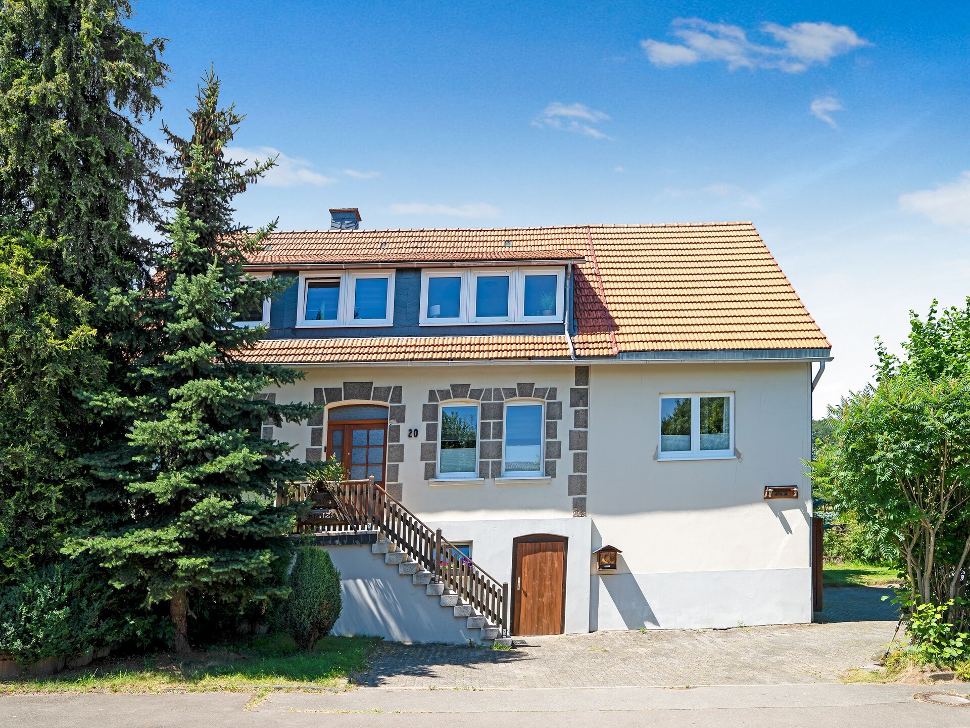 Modern appartement met grote tuin en bergzicht nabij Diemelsee - foto 1