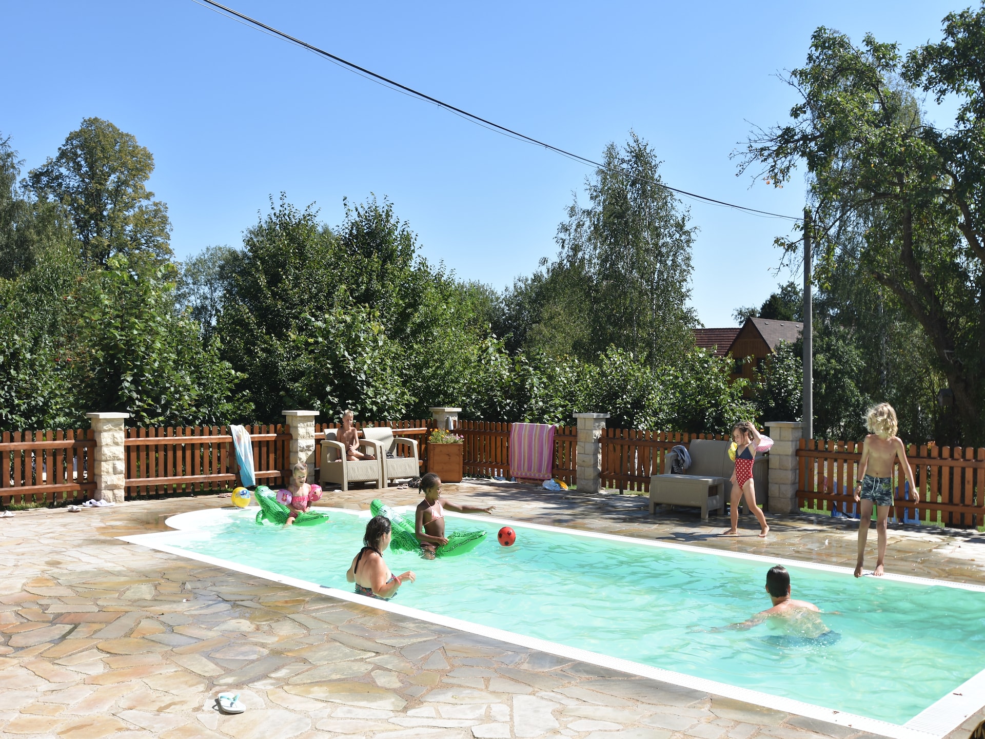 Centrum op 1,0 km: Luxe vakantiehuis in Bozanov aan de piste - foto 3