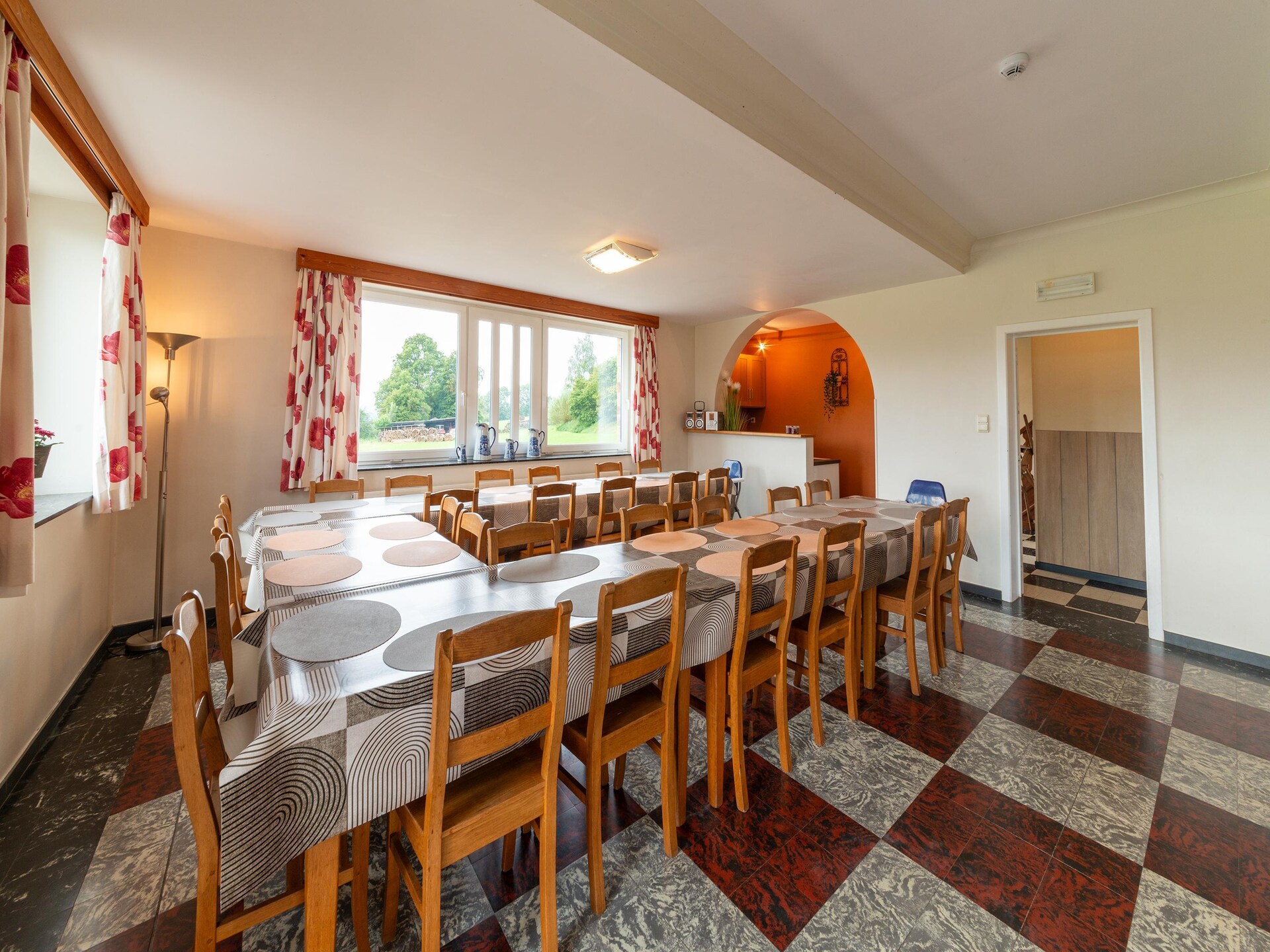 Groepslandhuis Aux Quatre Saisons met bubbelbad en speelkamer in Ferrières - foto 10