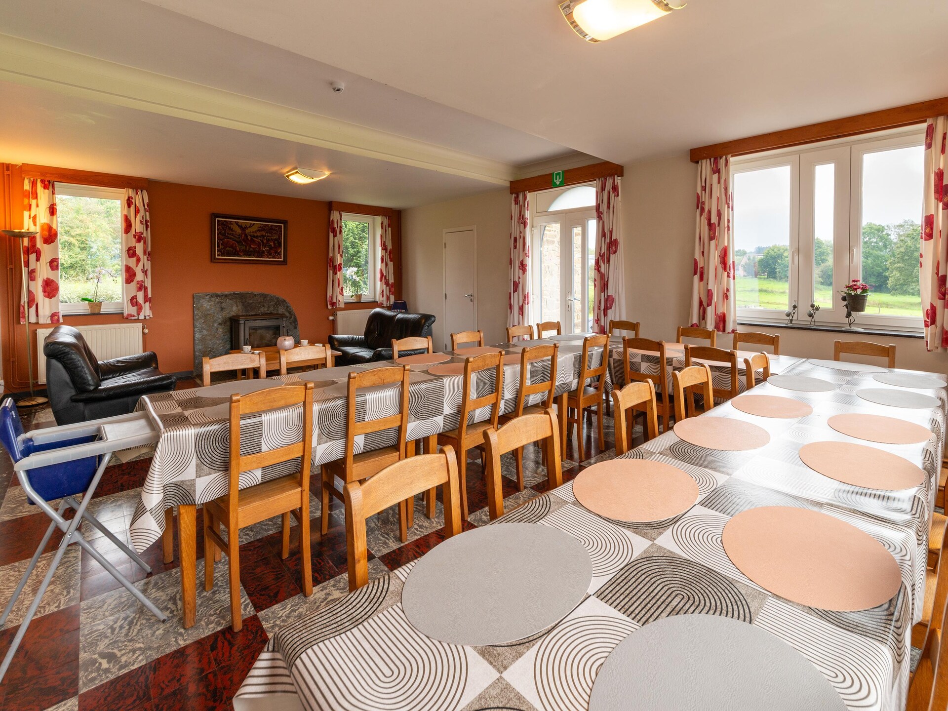 Groepslandhuis Aux Quatre Saisons met bubbelbad en speelkamer in Ferrières - foto 15