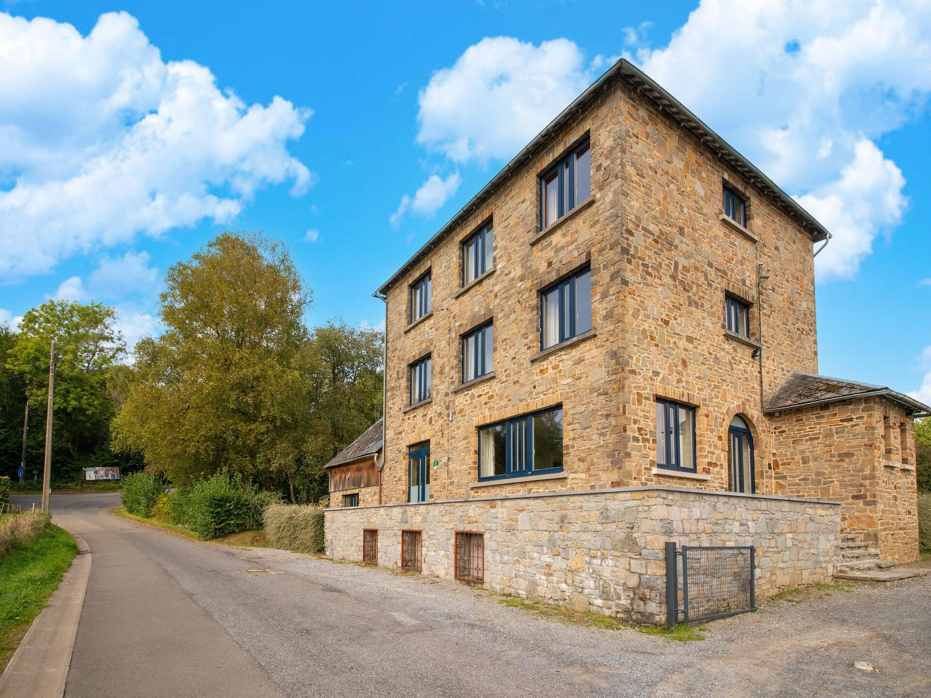 Groepslandhuis Aux Quatre Saisons met bubbelbad en speelkamer in Ferrières - foto 13