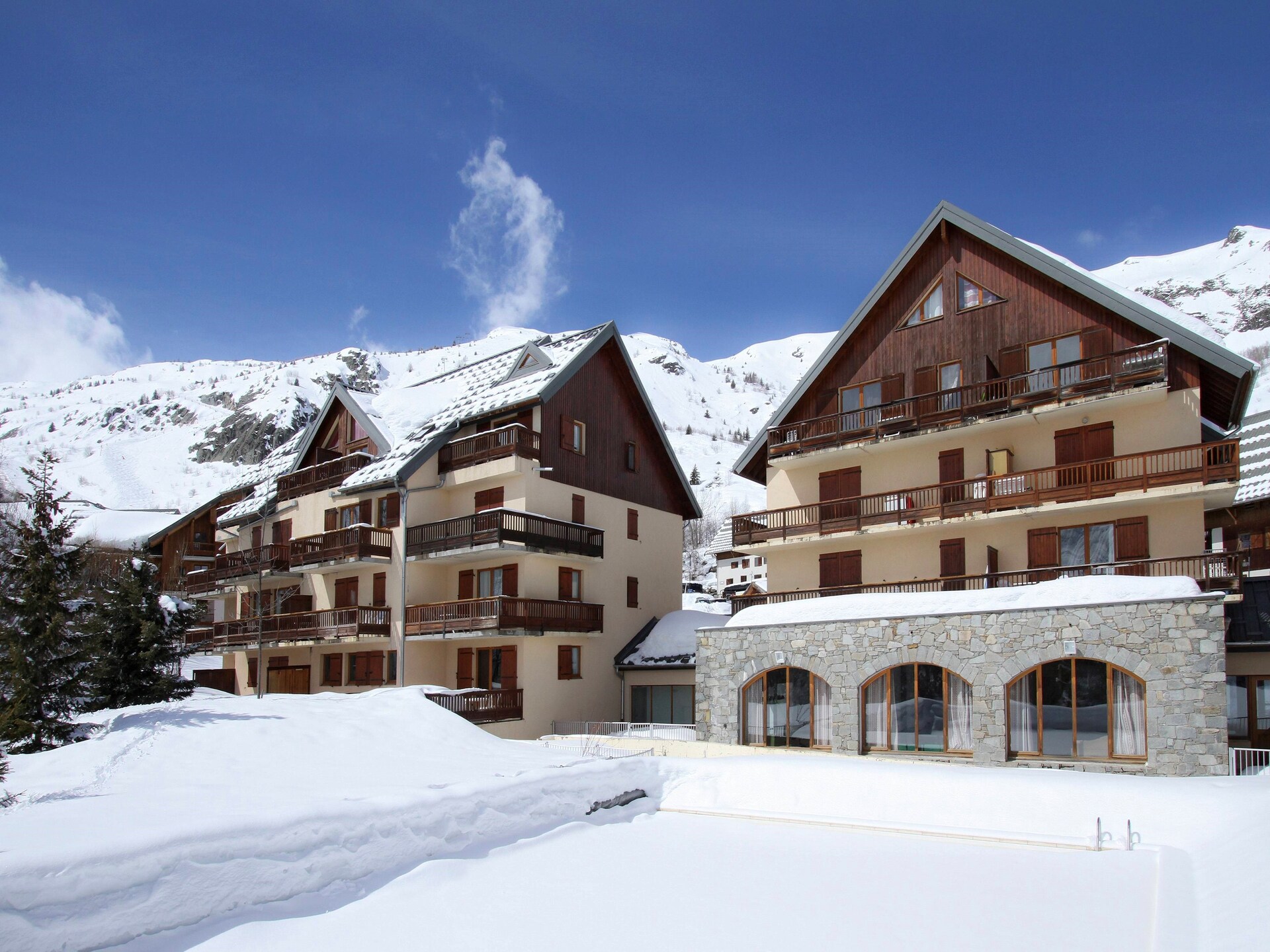 Knus appartement aan de piste in St. Sorlin d'Arves met zwembad - foto 12