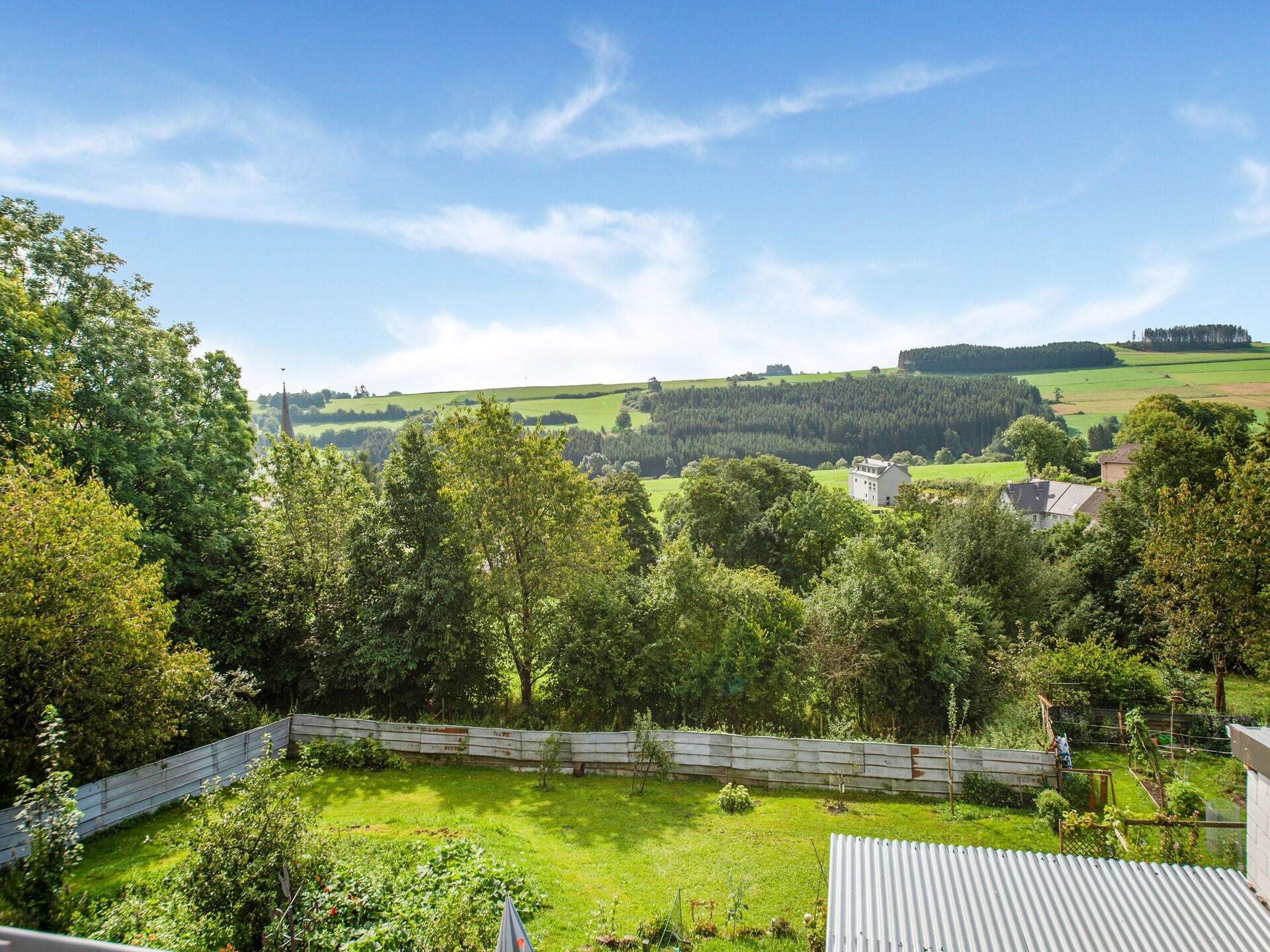 Ruime vakantieboerderij voor 8 personen met dieren en omheinde tuin in de Eifel - foto 39