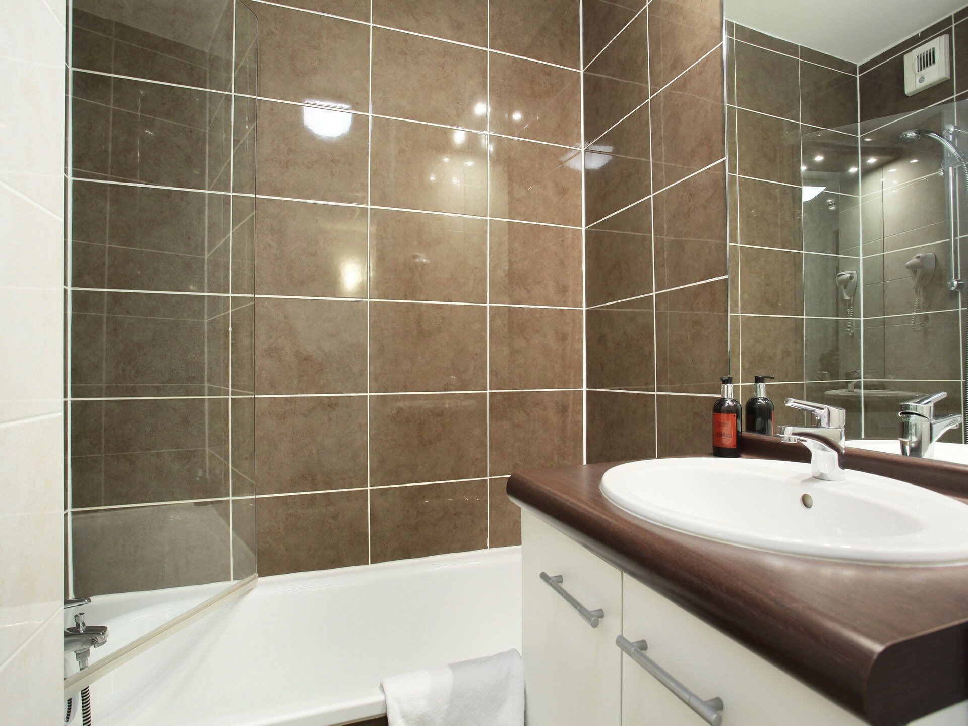 Modern appartement voor 4 in Lyon, vlakbij Bioparc - foto 18