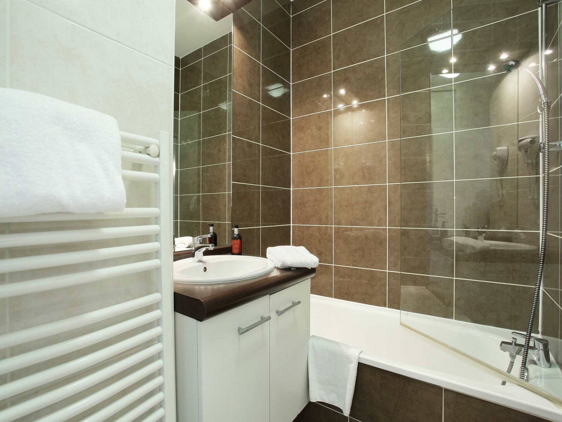 Modern appartement voor 4 in Lyon, vlakbij Bioparc - foto 19