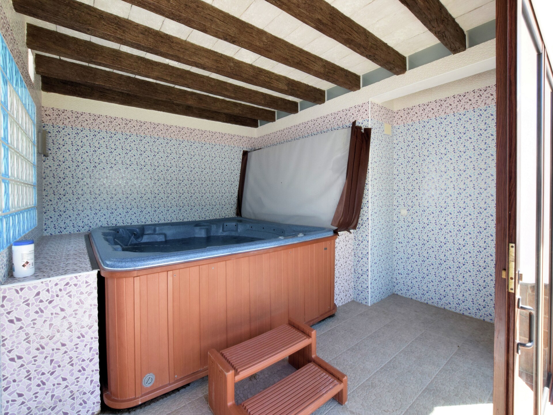Ruime villa voor 10 personen met privézwembad in de bossen van Sayalonga - foto 39