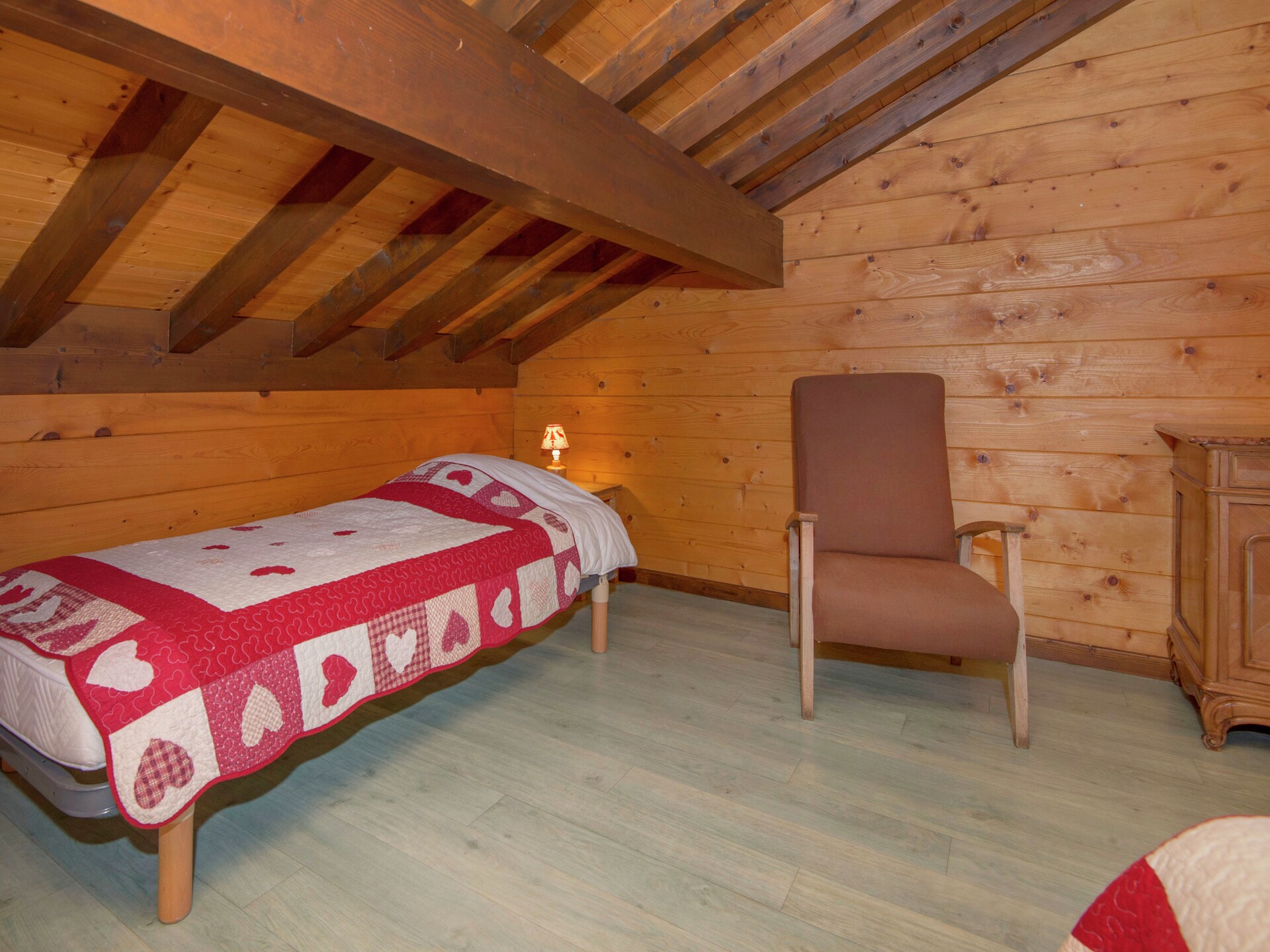 Op 1 km van het centrum: Ruim chalet voor 15 personen in Châtel - foto 17