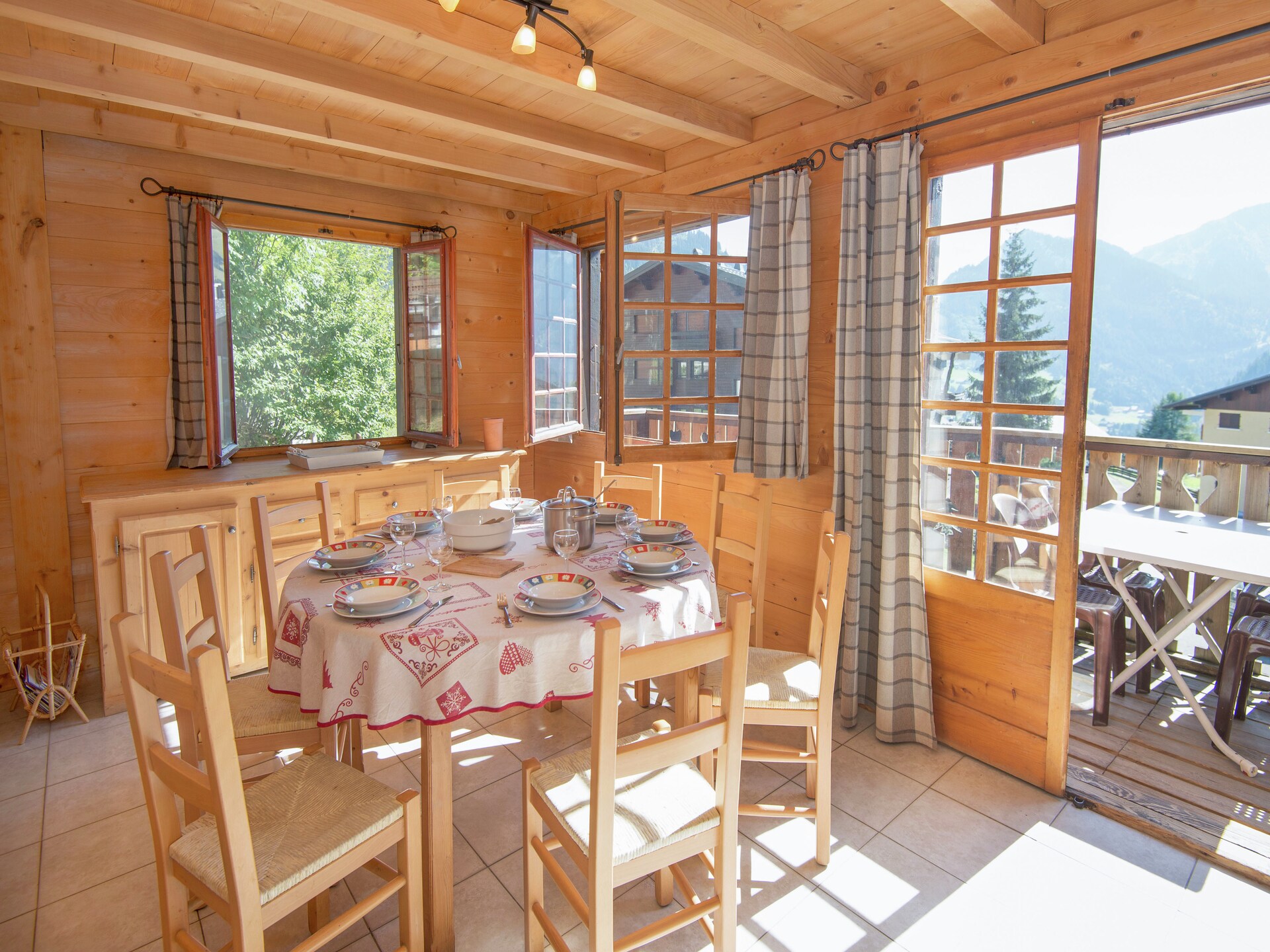 Chalet Le Nid Zut: Vrijstaand chalet in het bos op 200m van de skilift in Châtel - foto 10
