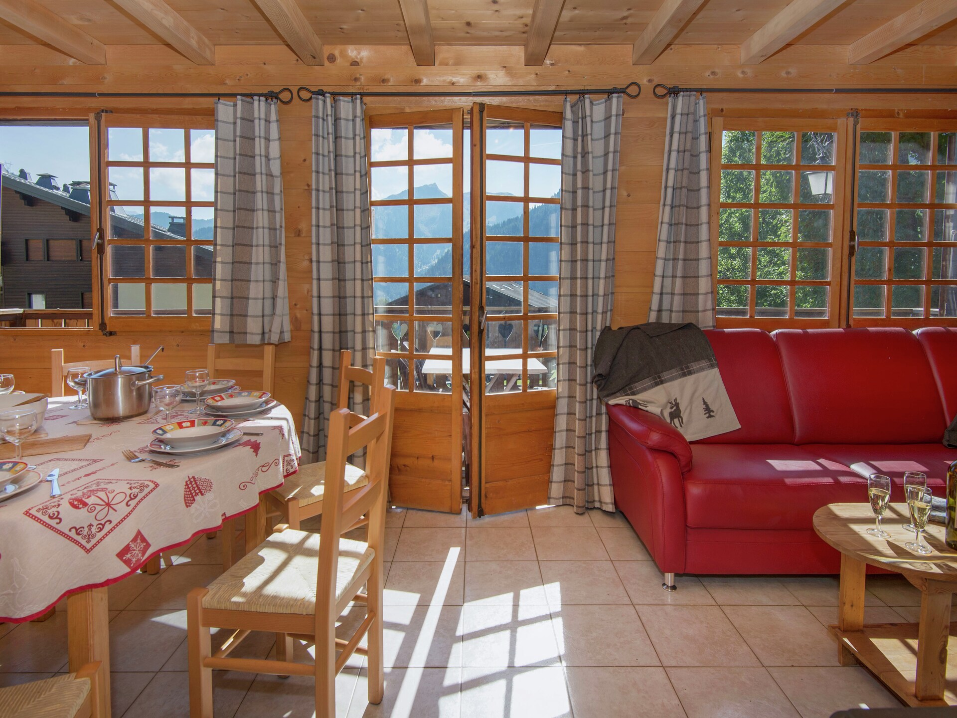 Chalet Le Nid Zut: Vrijstaand chalet in het bos op 200m van de skilift in Châtel - foto 9