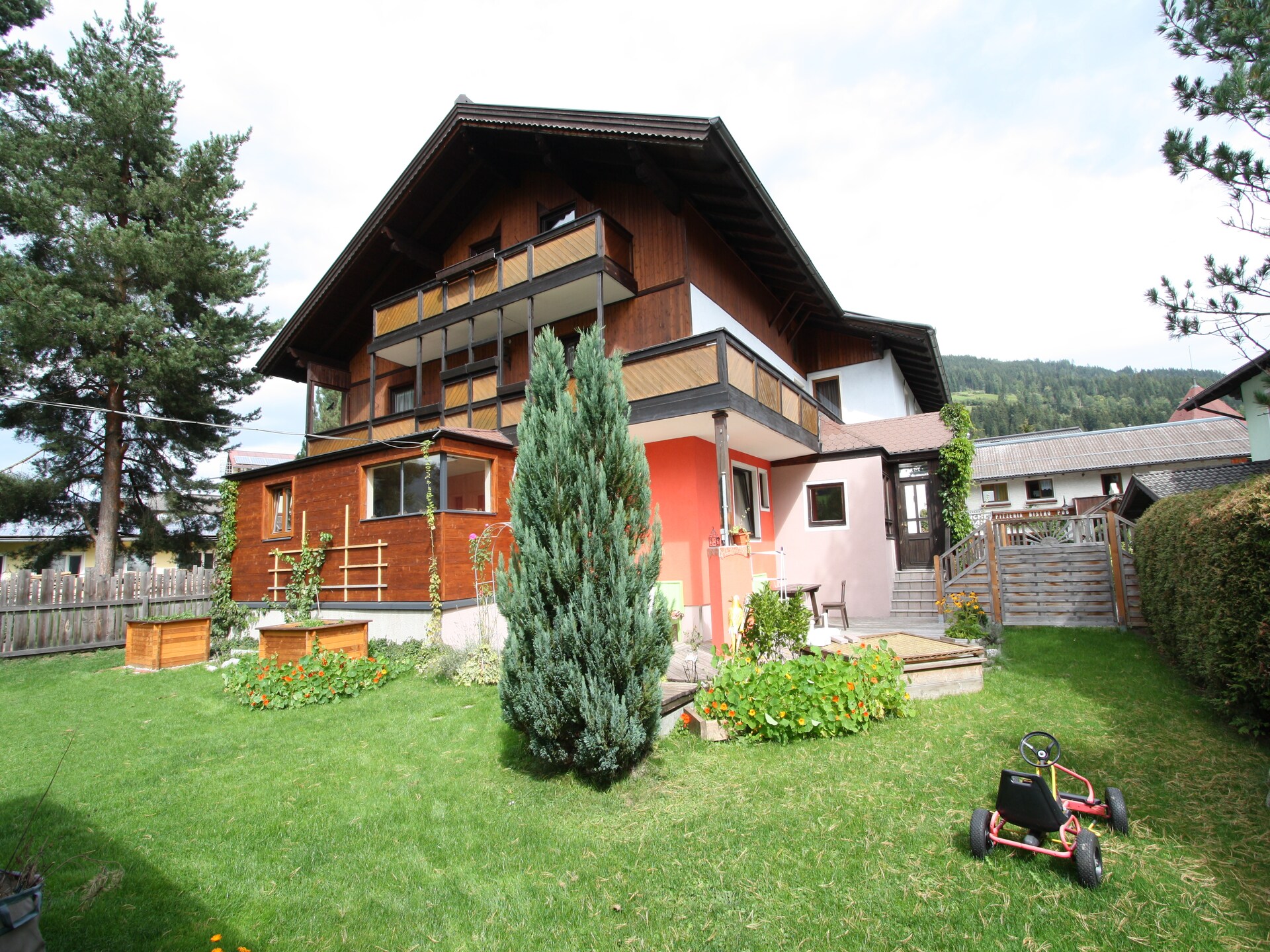 Centraal gelegen vakantiehuis in Altenmarkt im Pongau aan de piste - foto 1