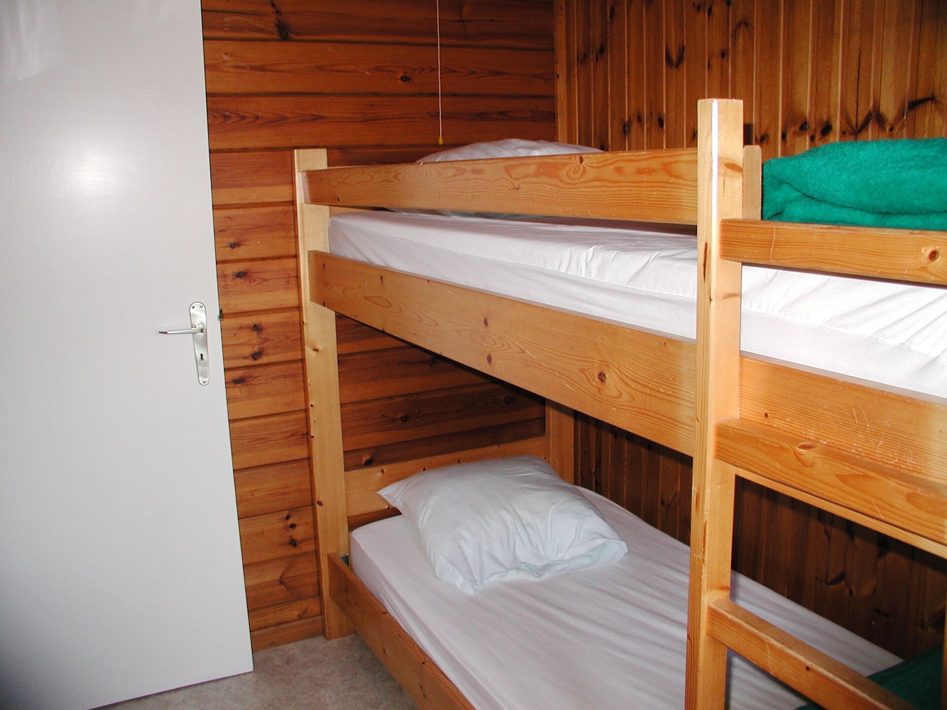 Gezellig houten bungalow voor 6 personen in bosrijk Jupille - foto 14