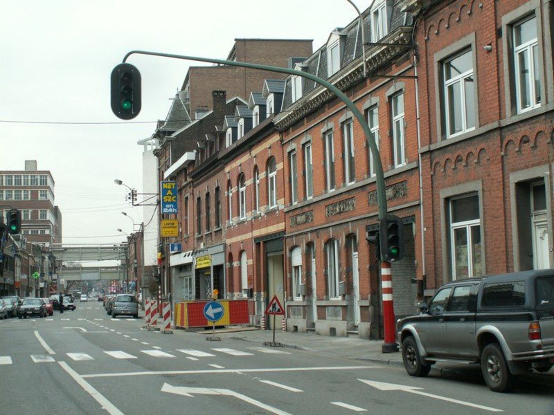 Gezellig houten bungalow voor 6 personen in bosrijk Jupille - foto 30