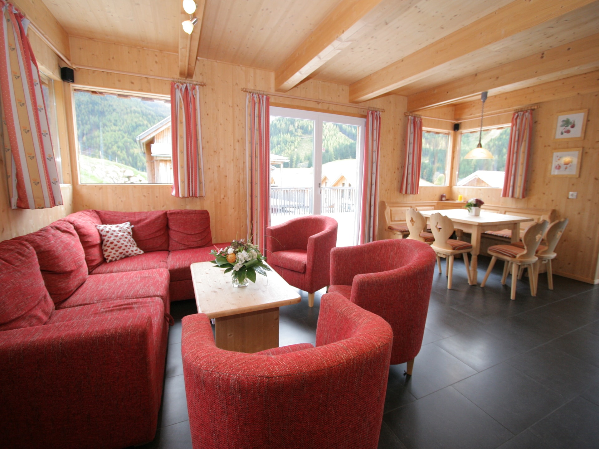 Aan de piste: Luxe chalet Quadrifoglio in centrum Hohentauern - foto 2